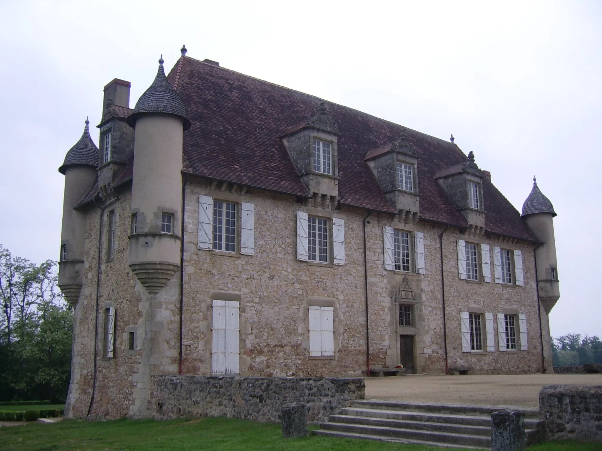 Photo showing: Château de la Borie (Solignac, Haute-Vienne, France)