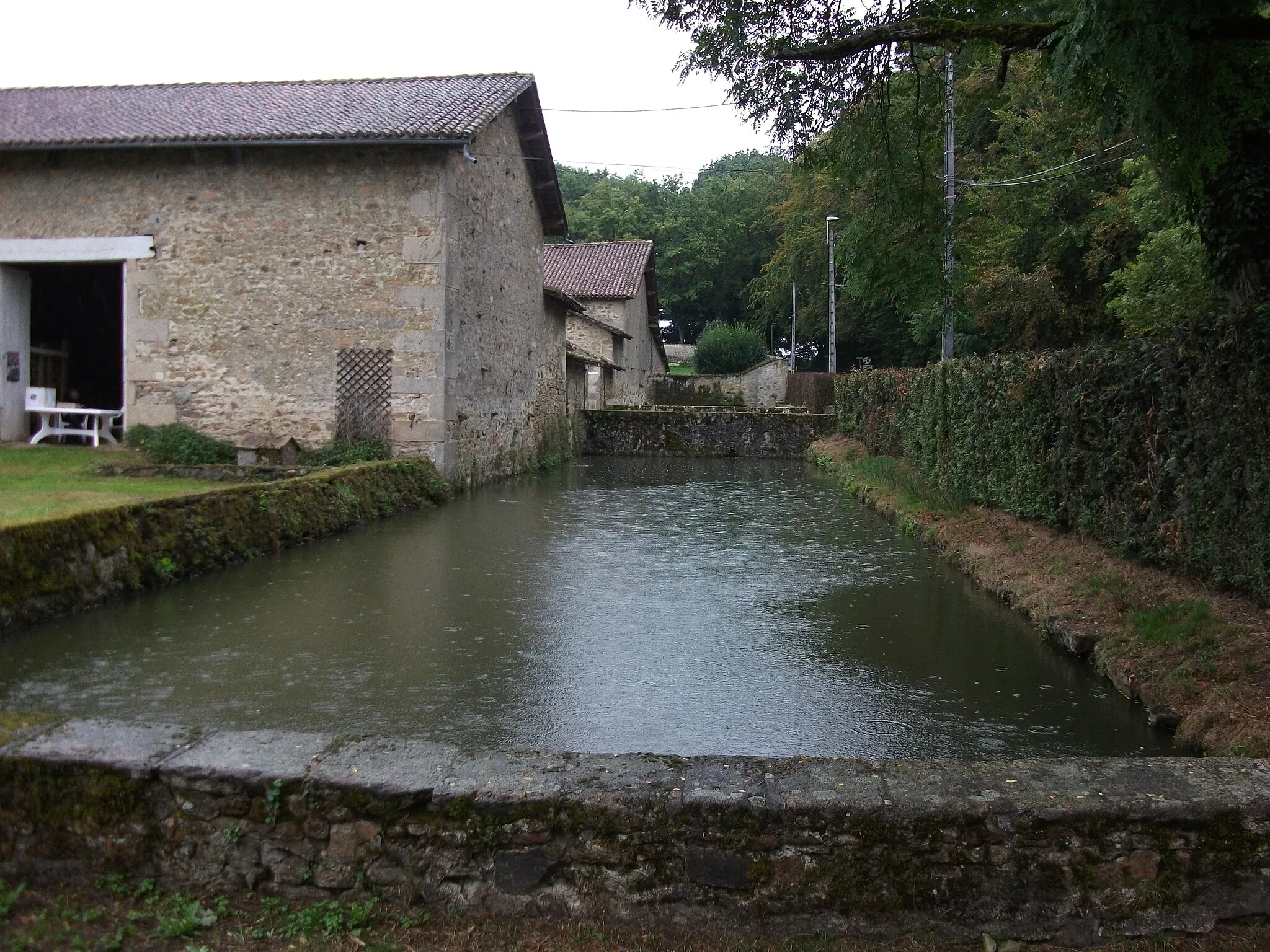 Photo showing: This building is indexed in the base Mérimée, a database of architectural heritage maintained by the French Ministry of Culture, under the reference PA00100336 .