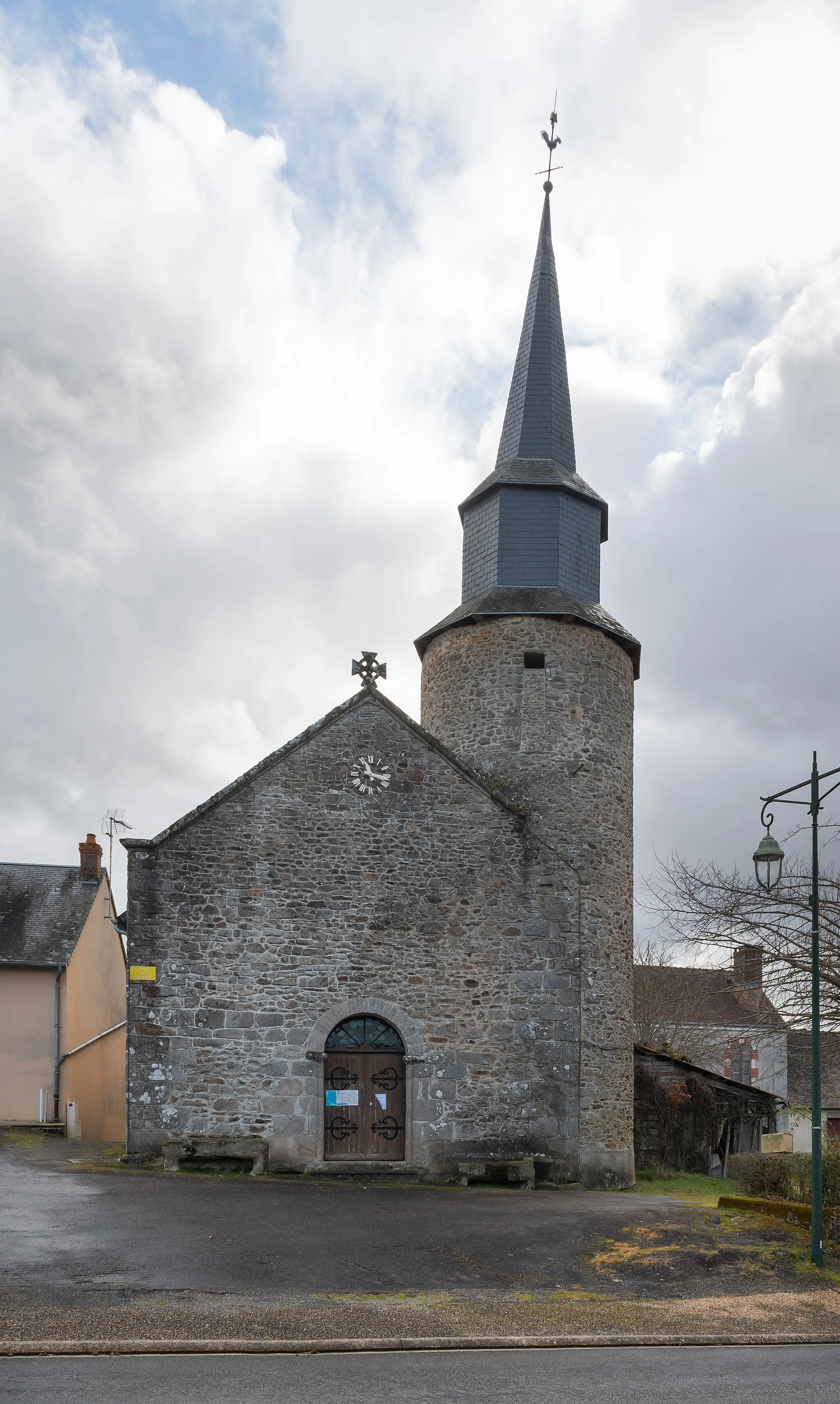Photo showing: Saints Peter and Paul church in Jouac, Haute-Vienne, France