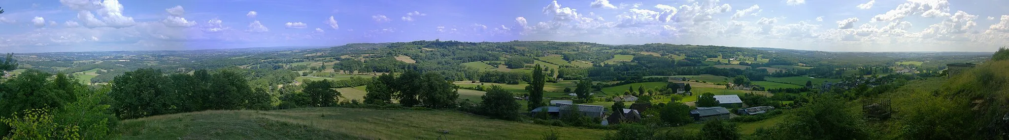 Photo showing: Vue vers le sud et l'est depuis le puy de Segonzac