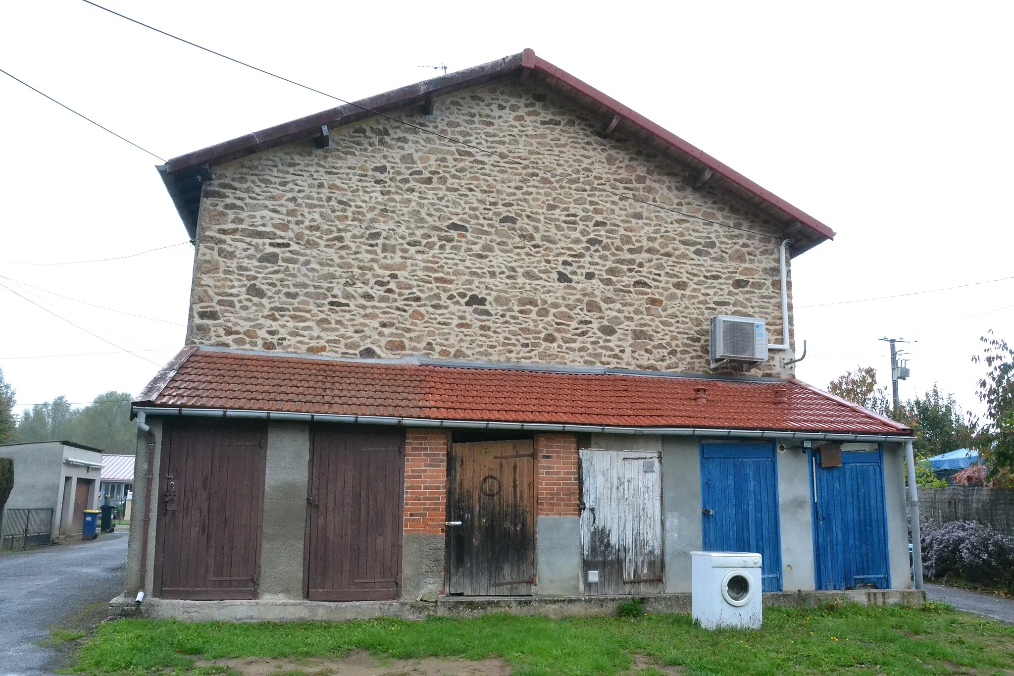 Photo showing: Mine d'or de Beaune-les-Mines