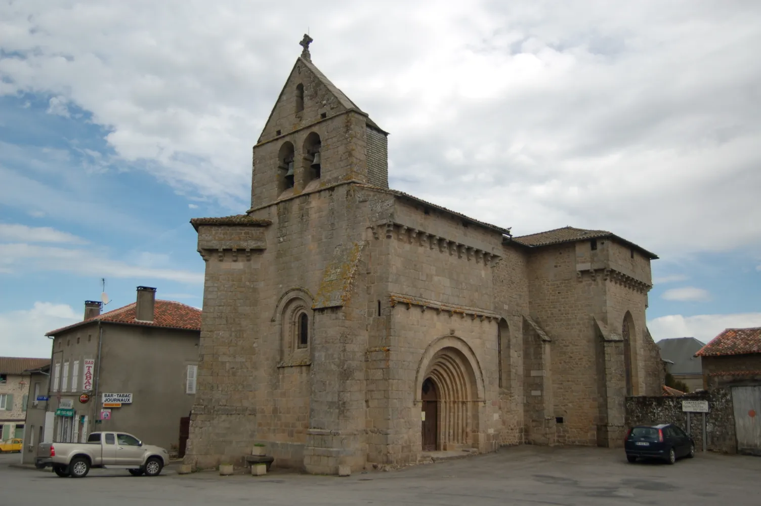 Photo showing: Église Saint-Martin de Compreignac
