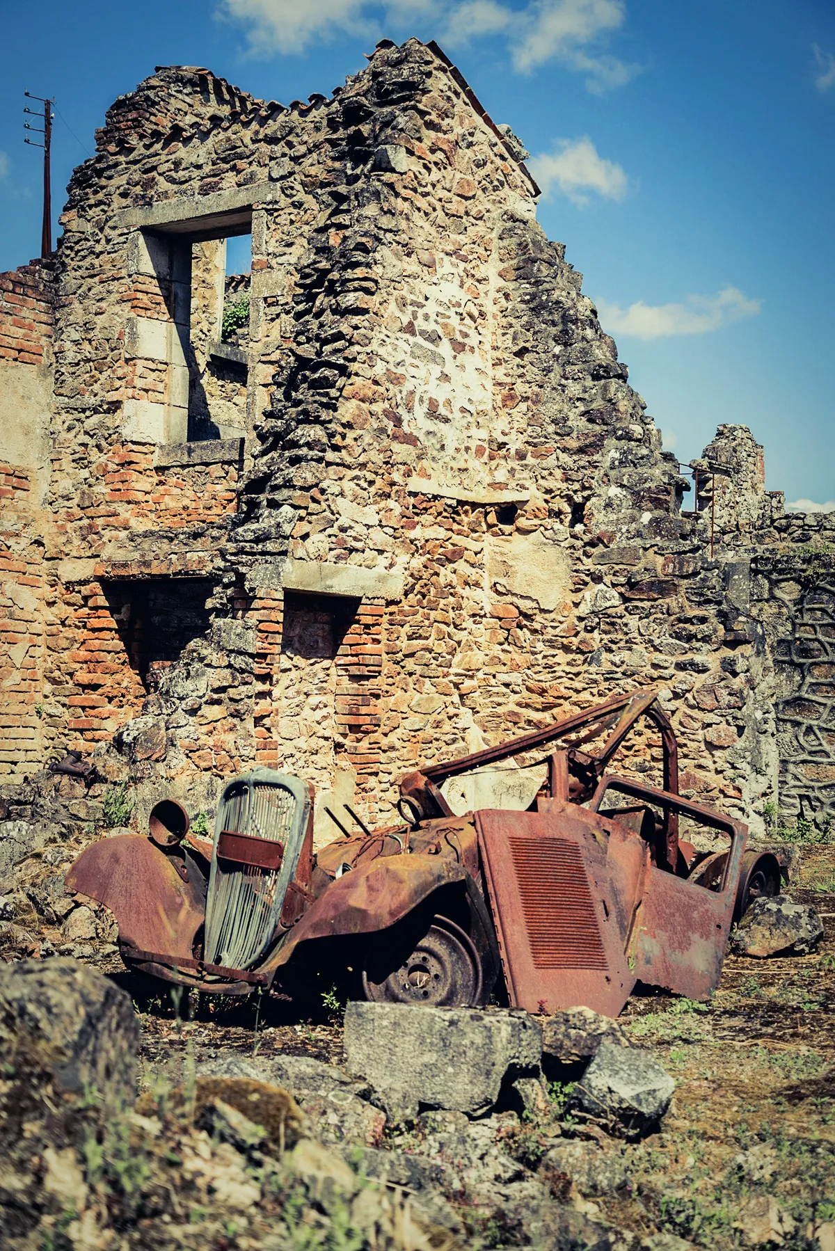 Photo showing: This building is indexed in the base Mérimée, a database of architectural heritage maintained by the French Ministry of Culture, under the reference PA00100409 .