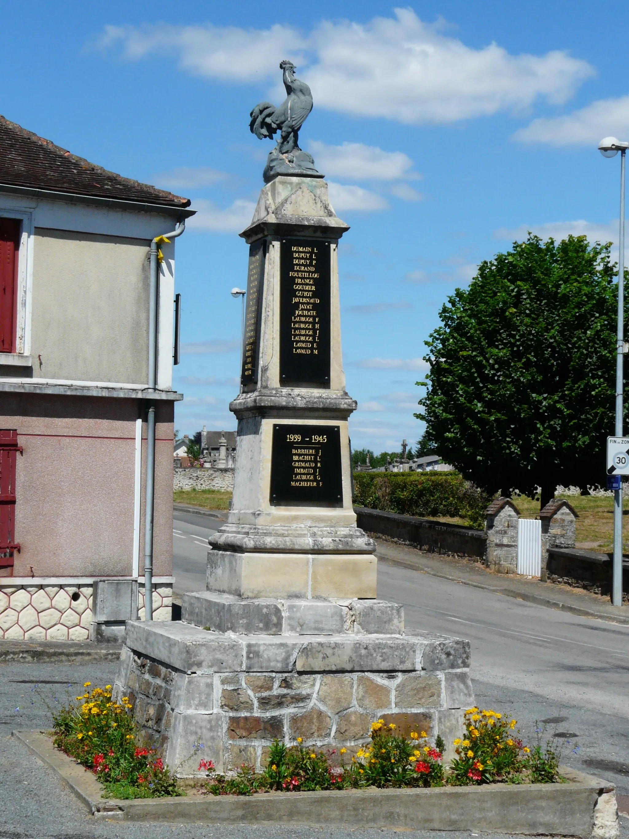 Photo showing: Le monument aux morts de Glandon, Haute-Vienne, France.