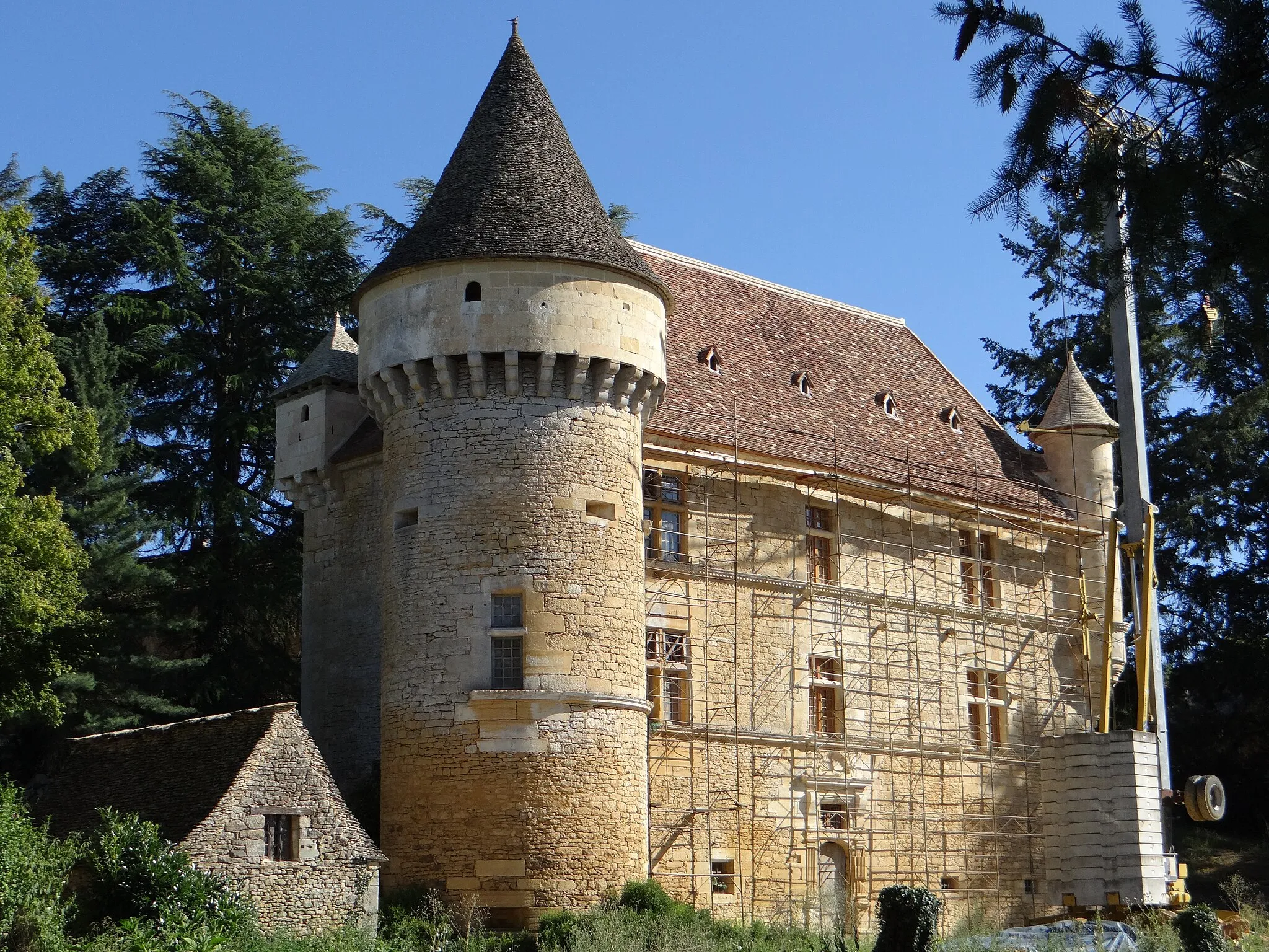 Photo showing: Prats-de-Carlux - Le Sirey - Château du Sirey en cours de restauration