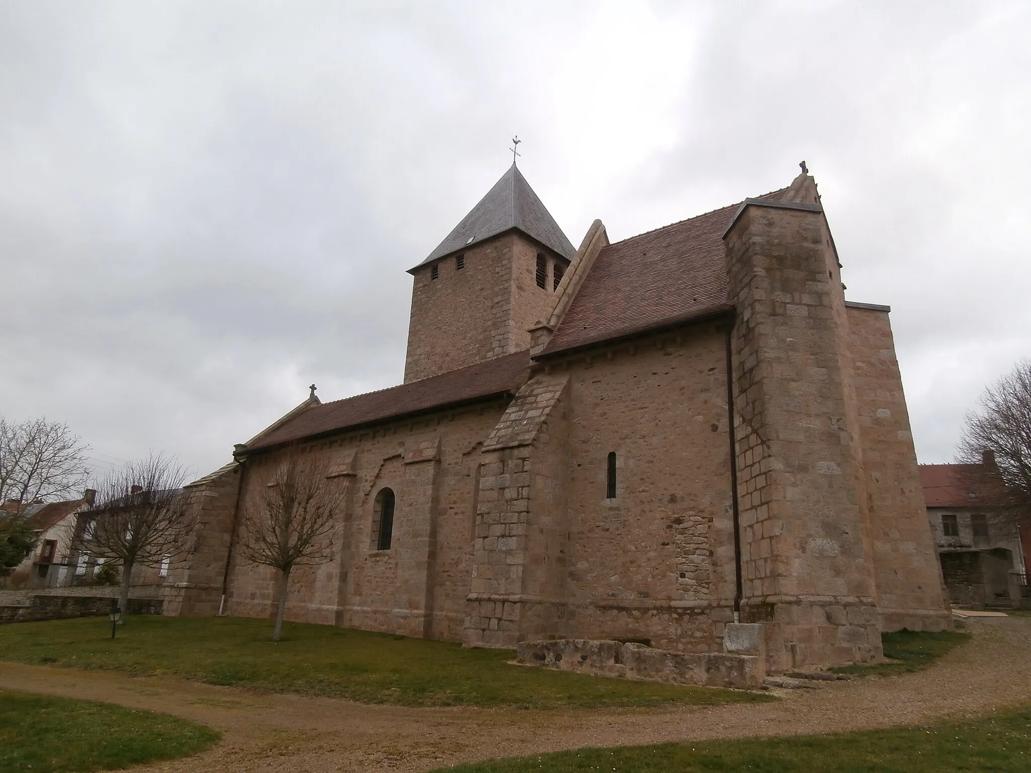 Photo showing: Eglise St Sulpice de Bourges (commune de St Sulpice le Dunois)