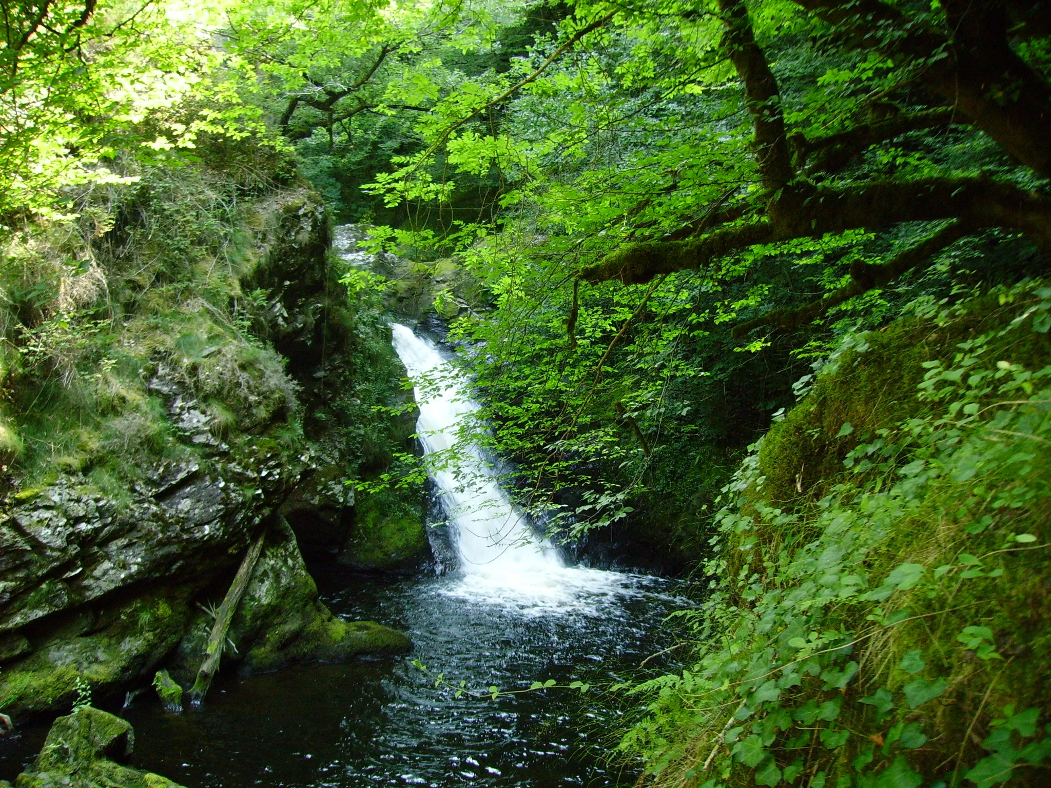 Photo showing: 4eme cascade de la Montane