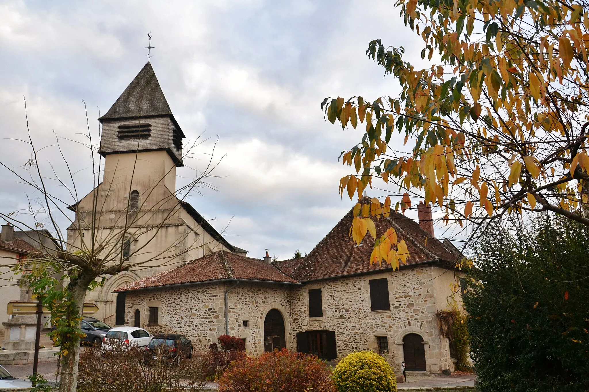 Photo showing: L'église du village de Saint-Paul (Haute-Vienne, France)