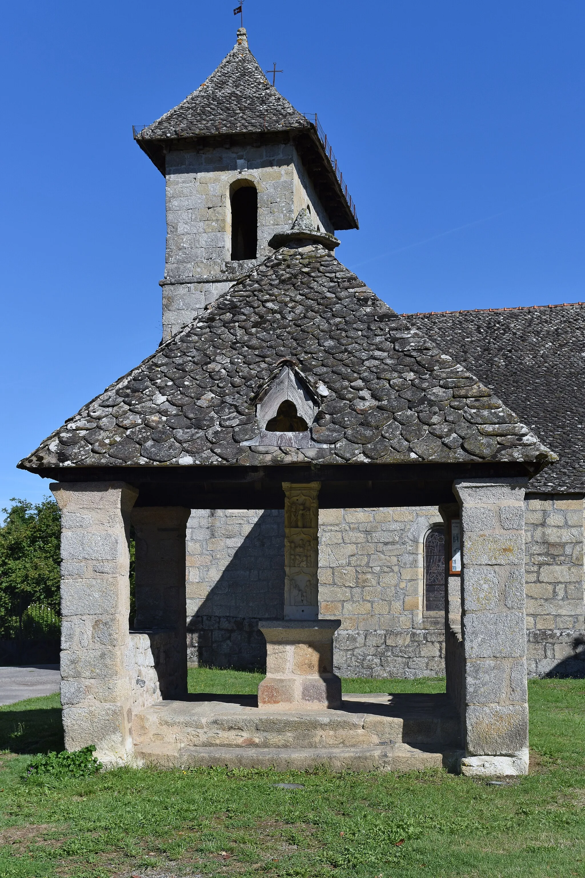 Photo showing: This building is indexed in the base Mérimée, a database of architectural heritage maintained by the French Ministry of Culture, under the reference PA00099664 .