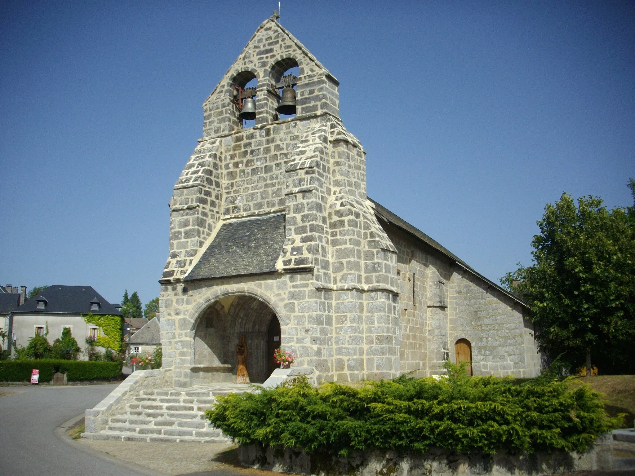 Photo showing: Saint Sylvain church of Chirac-Bellevue (Corrèze, France)