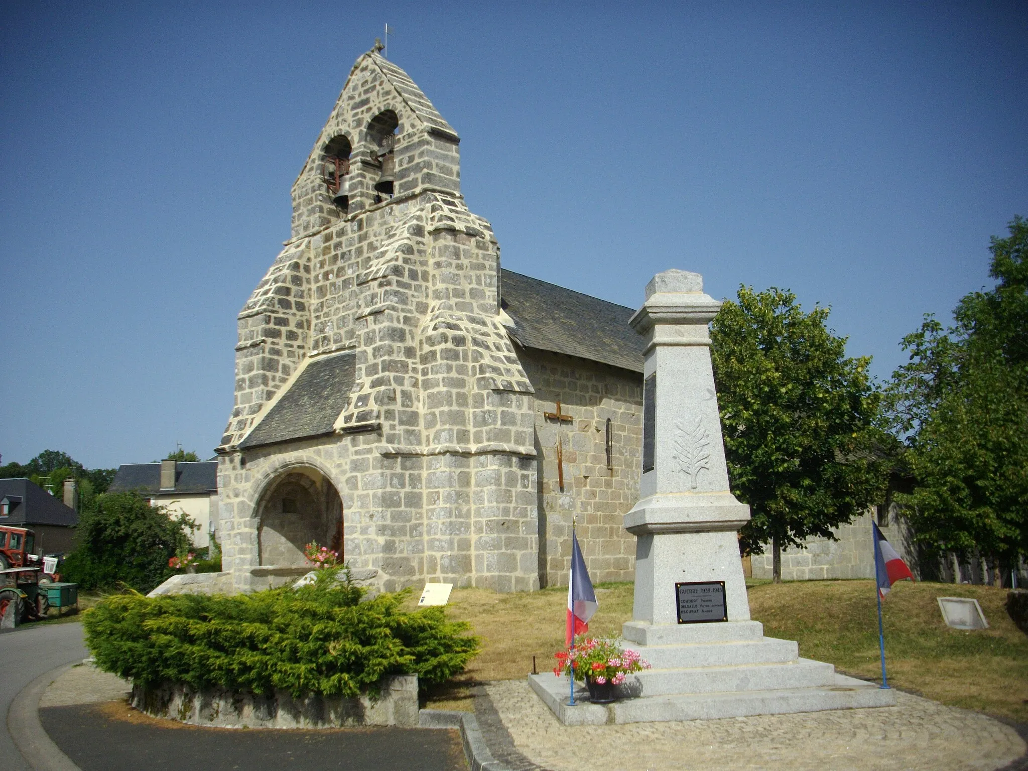 Photo showing: Saint Sylvain church of Chirac-Bellevue (Corrèze, France)