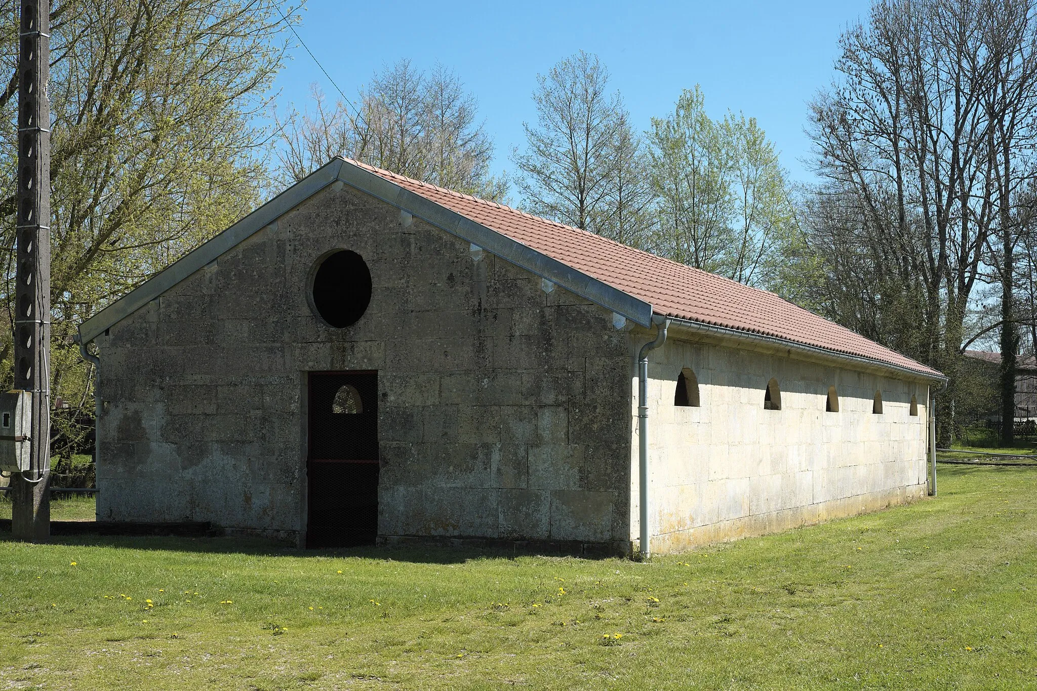 Photo showing: Waschhaus (lavoir) in Laheycourt im Département Meuse (Lothringen) in der Region Grand Est/Frankreich