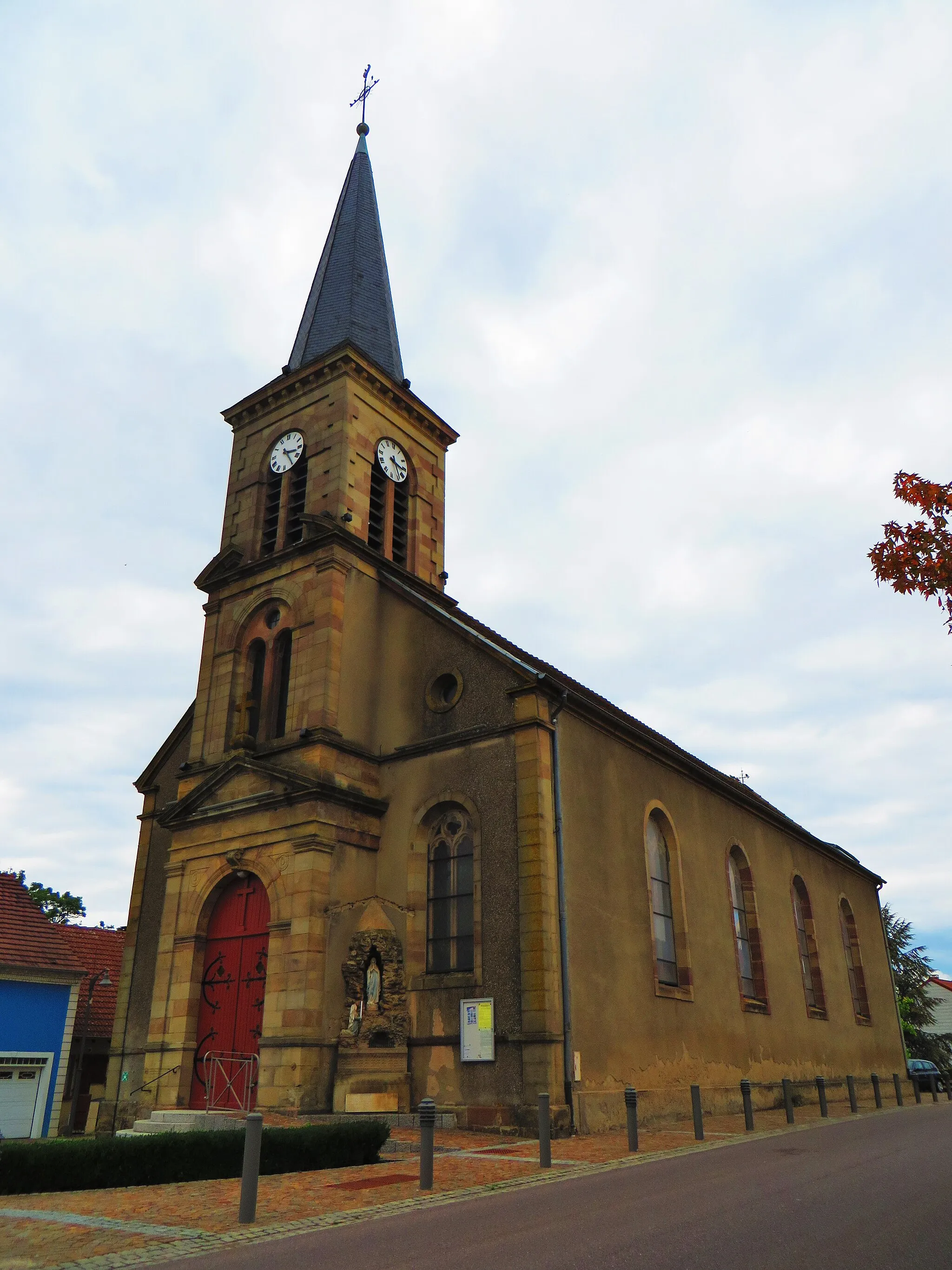 Photo showing: Sarralbe l'église Sainte-Marie à Rech