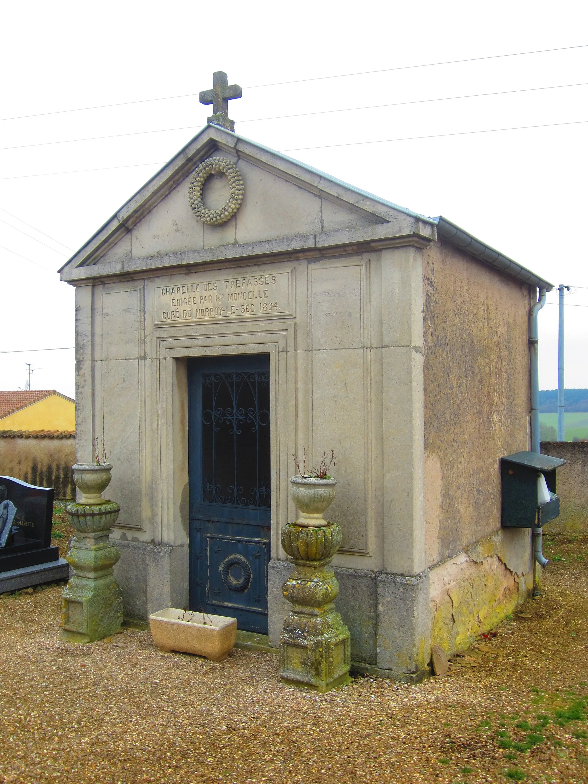 Photo showing: Norroy Sec chapelle cimetiere