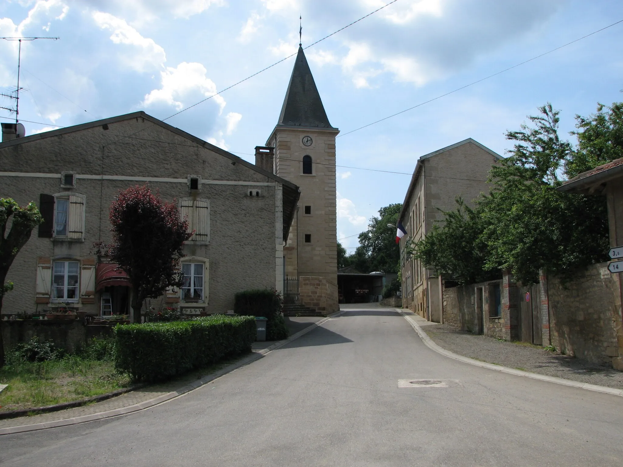 Photo showing: Centre de Muzeray dans la Meuse.