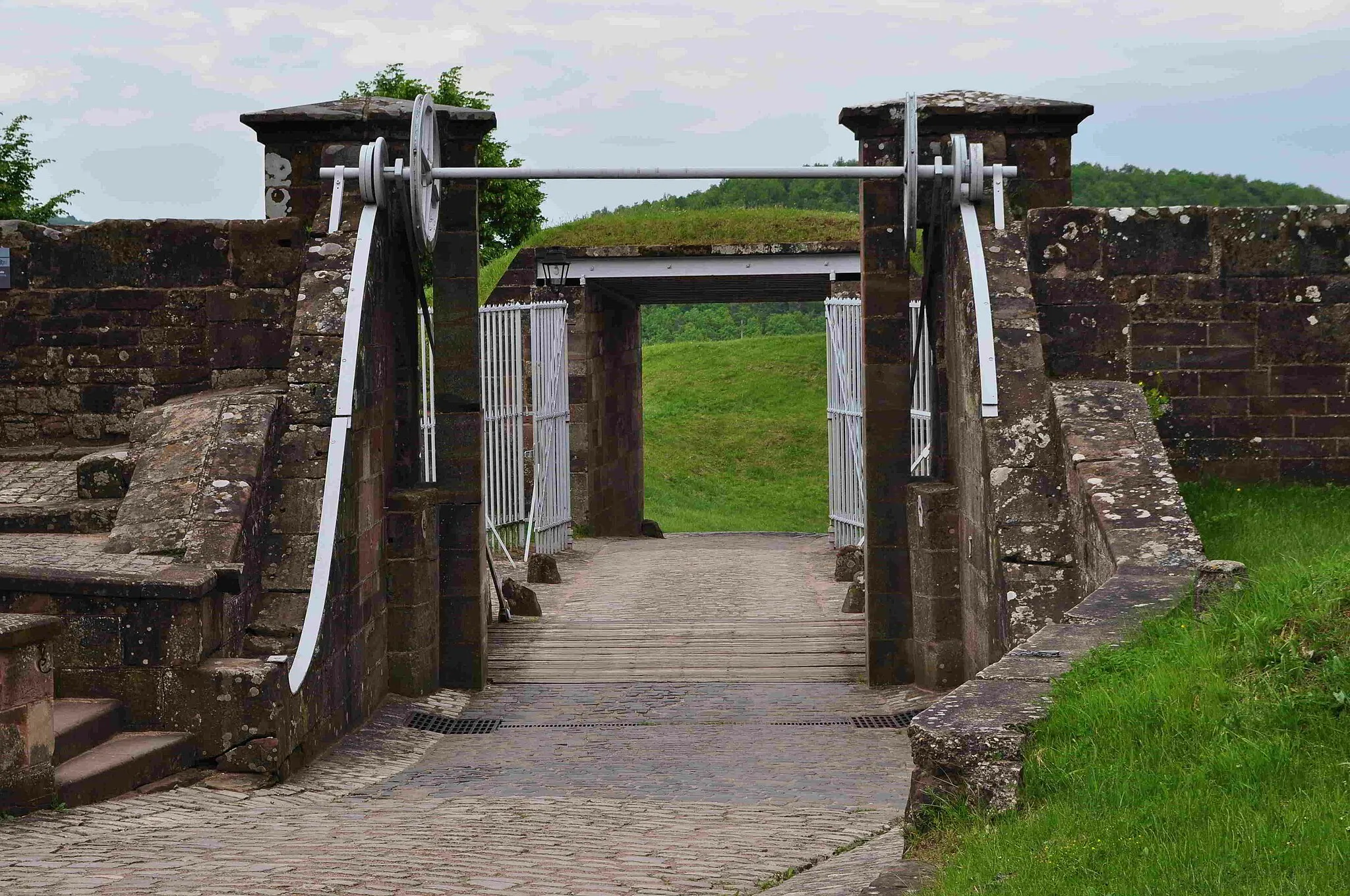 Photo showing: Bitche Citadel Drawbridge