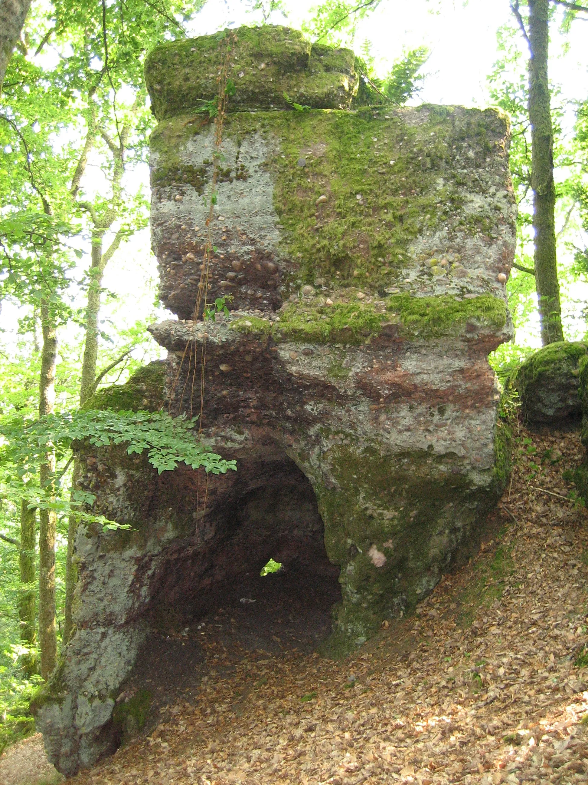 Photo showing: Tête du Fourneau/Roche du Fournel (Deycimont, Vosges, France), by Raphaël Tassin (raphdvoj), 2006/07