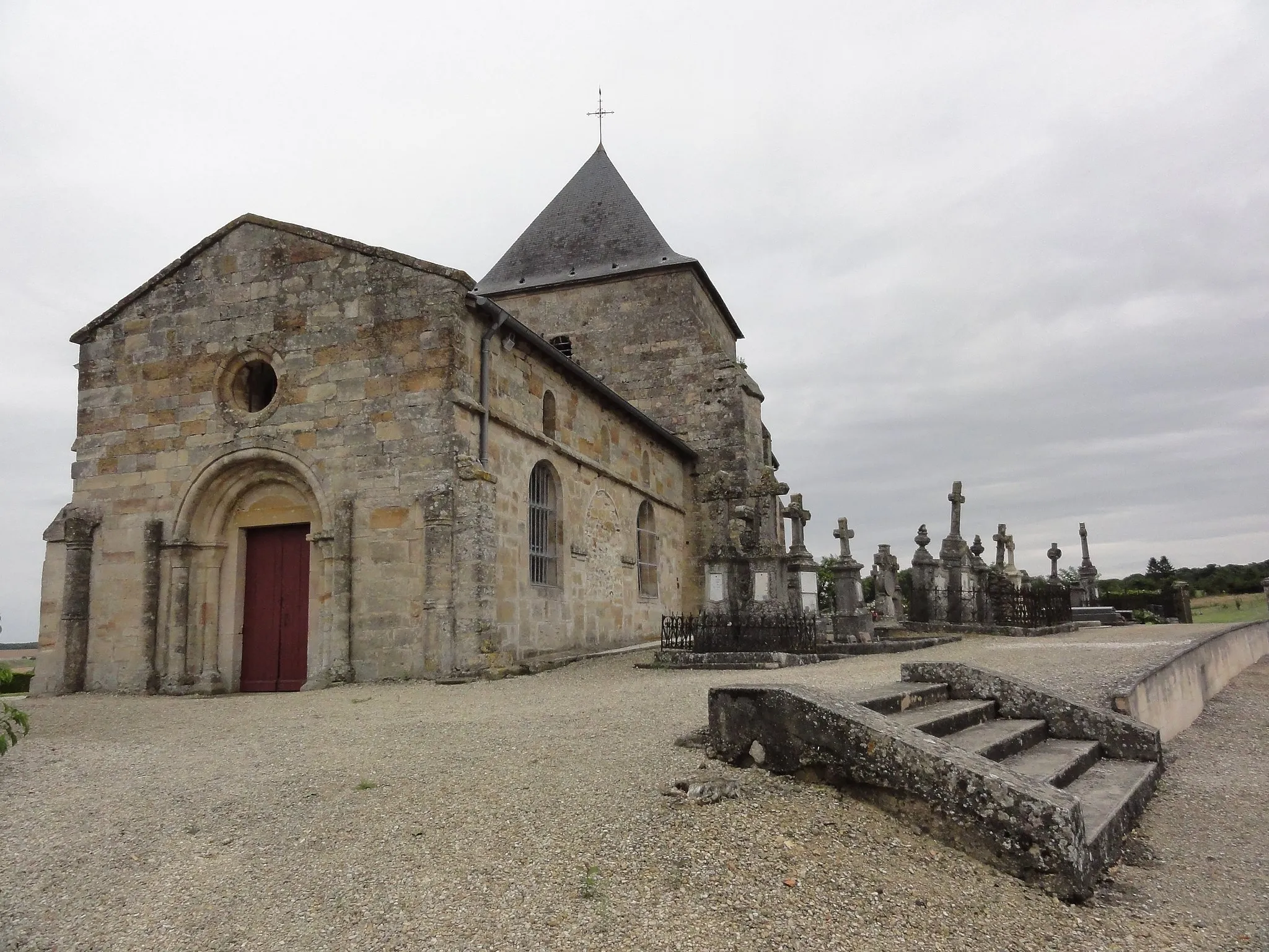 Photo showing: This building is indexed in the base Mérimée, a database of architectural heritage maintained by the French Ministry of Culture, under the reference PA00106593 .