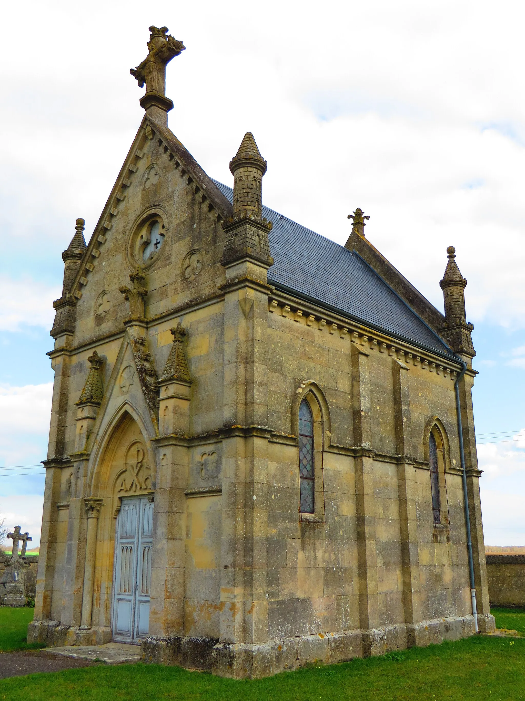 Photo showing: Louppy-le-Château La chapelle du cimetière