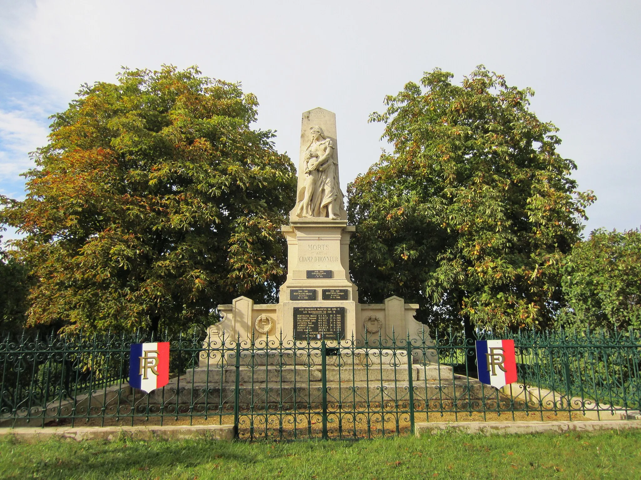 Photo showing: DescriptionMonument morts Bruville.JPG

monument morts Bruville
Date

12 September 2011
Source

mon appareil photo
Author

Aimelaime
Permission (Reusing this file)

Public domainPublic domainfalsefalse

I, the copyright holder of this work, release this work into the public domain. This applies worldwide. In some countries this may not be legally possible; if so: I grant anyone the right to use this work for any purpose, without any conditions, unless such conditions are required by law.