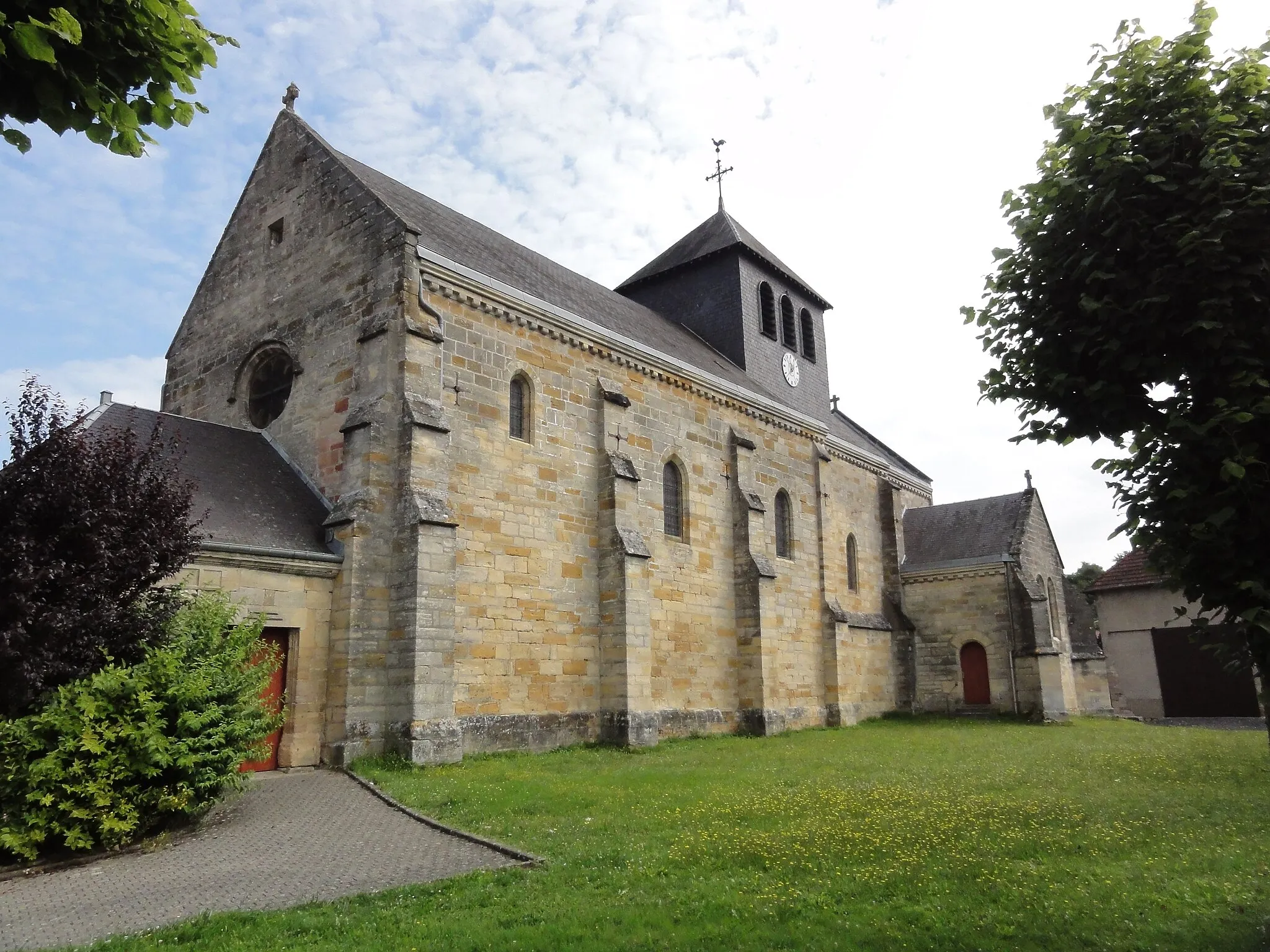 Photo showing: This building is indexed in the base Mérimée, a database of architectural heritage maintained by the French Ministry of Culture, under the reference PA55000040 .