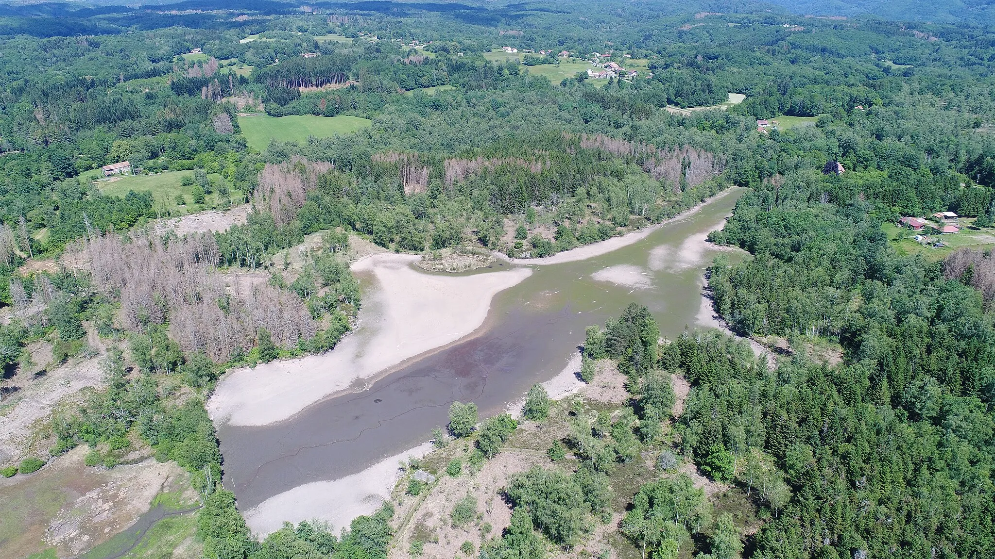 Photo showing: L'étang des Noyes en vidange à Ternuay-Melay-et-Saint-Hilaire sur le Plateau des mille étangs.