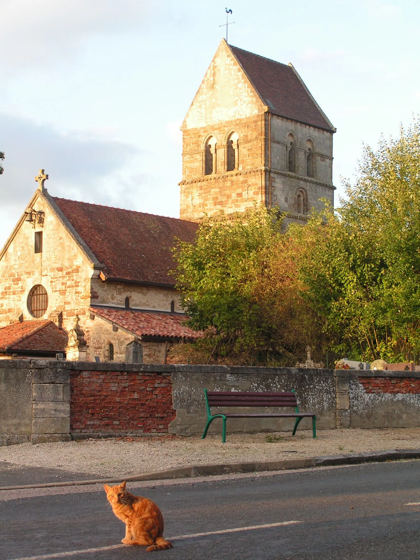 Photo showing: This building is indexed in the base Mérimée, a database of architectural heritage maintained by the French Ministry of Culture, under the reference PA00078594 .