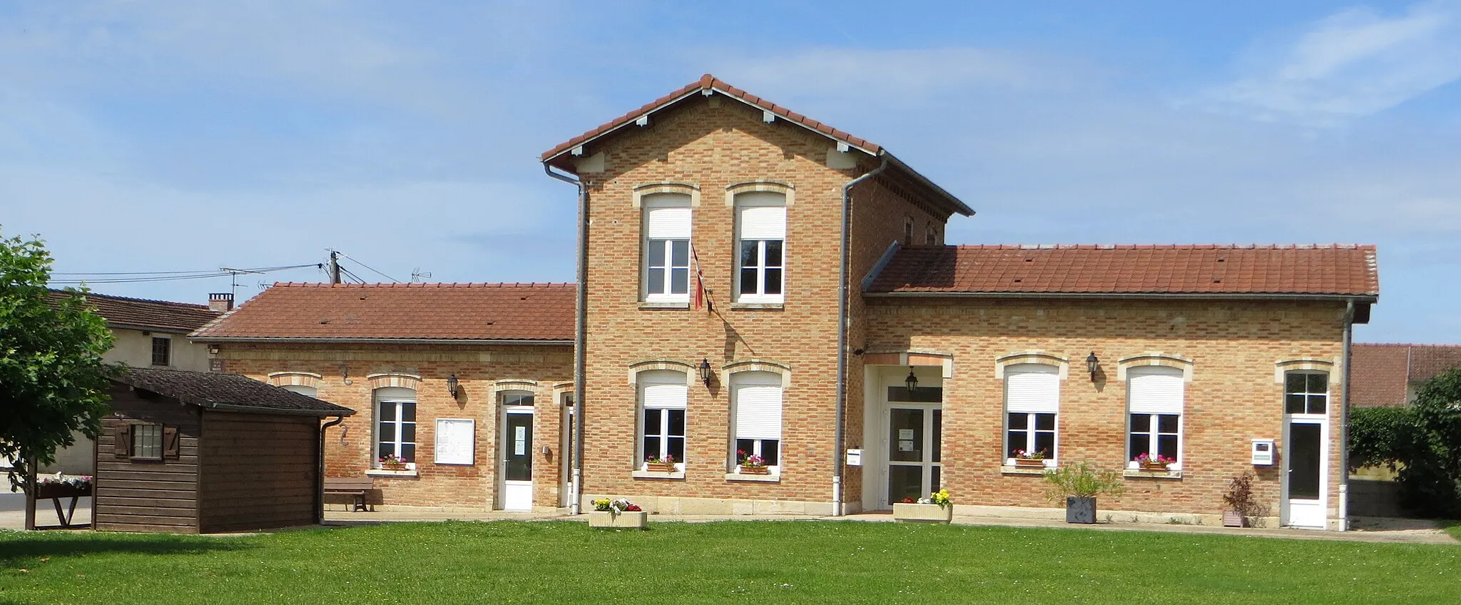 Photo showing: Mairie du village