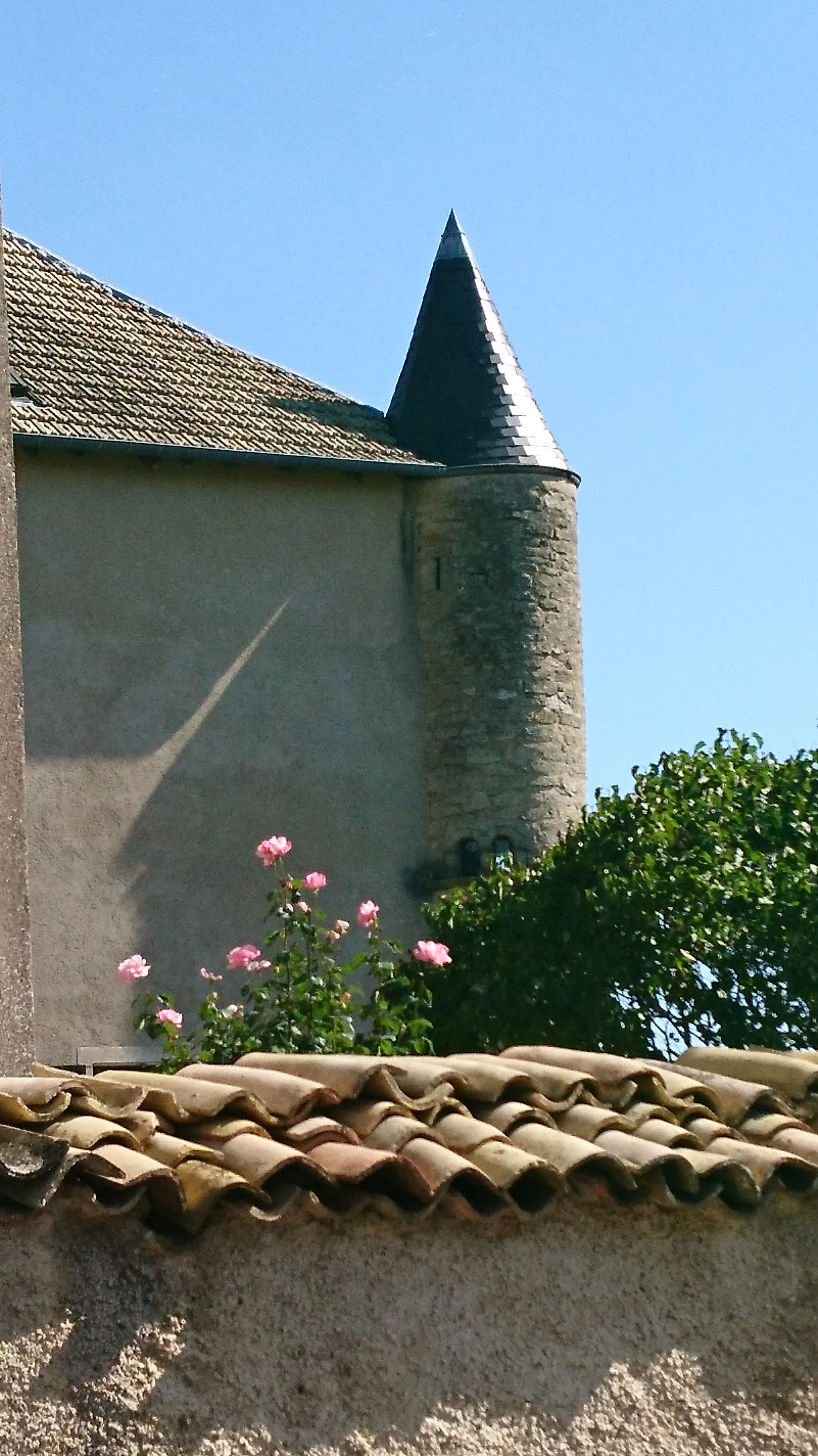 Photo showing: This building is indexed in the base Mérimée, a database of architectural heritage maintained by the French Ministry of Culture, under the reference PA00125528 .