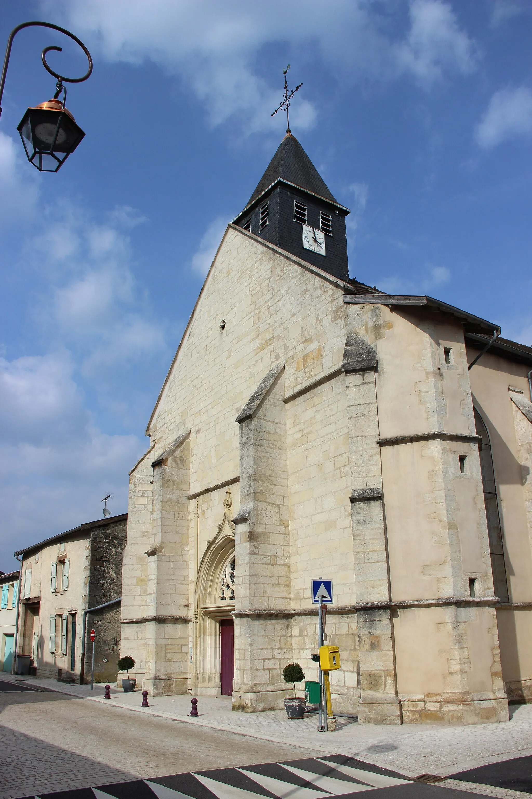 Photo showing: Eglise Saint-Calixte dans la rue de Bar.