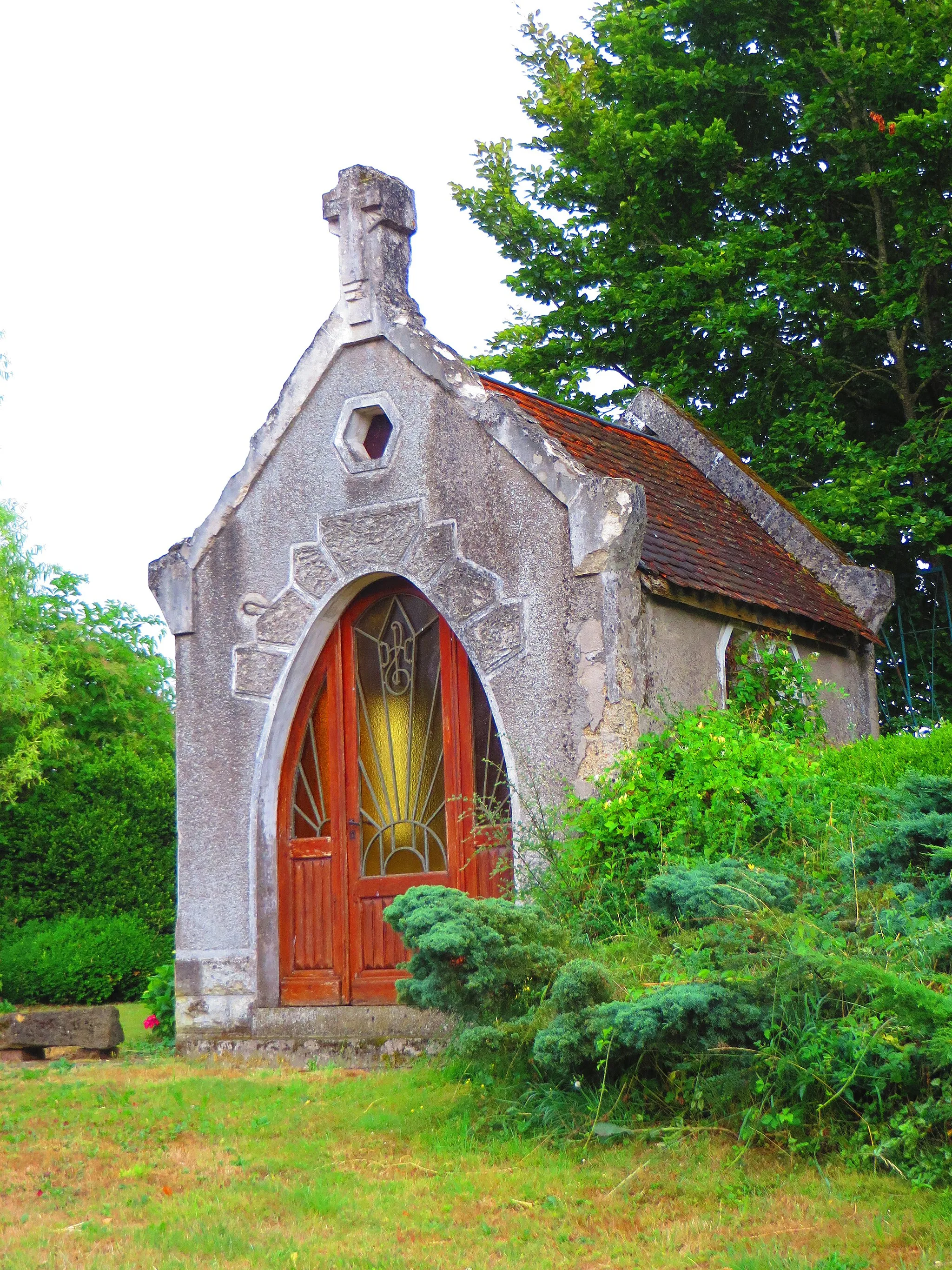 Photo showing: Champneuville Chapelle de la Vierge-de-l'Orme de Champ
