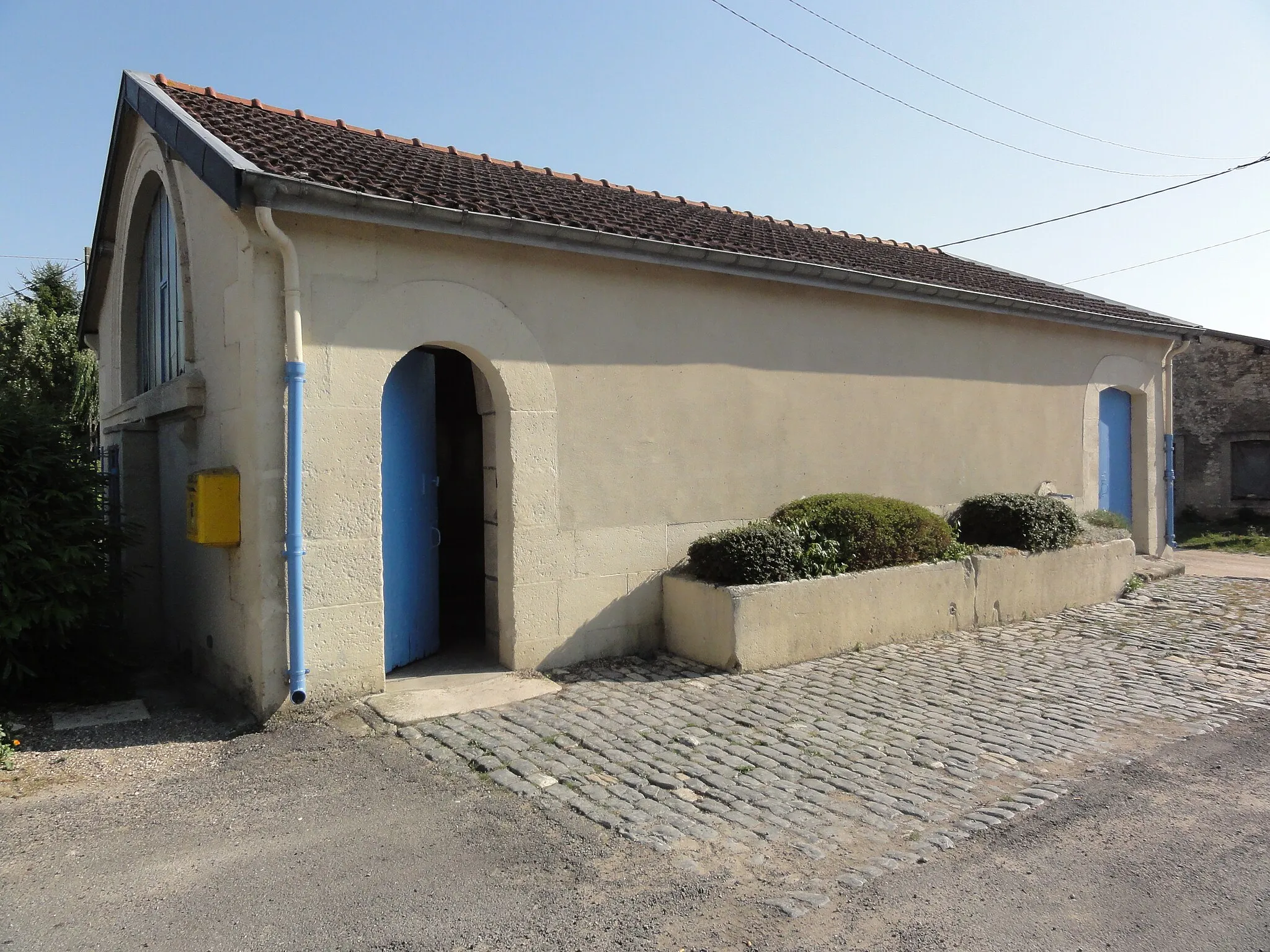 Photo showing: Fromeréville (Meuse) lavoir