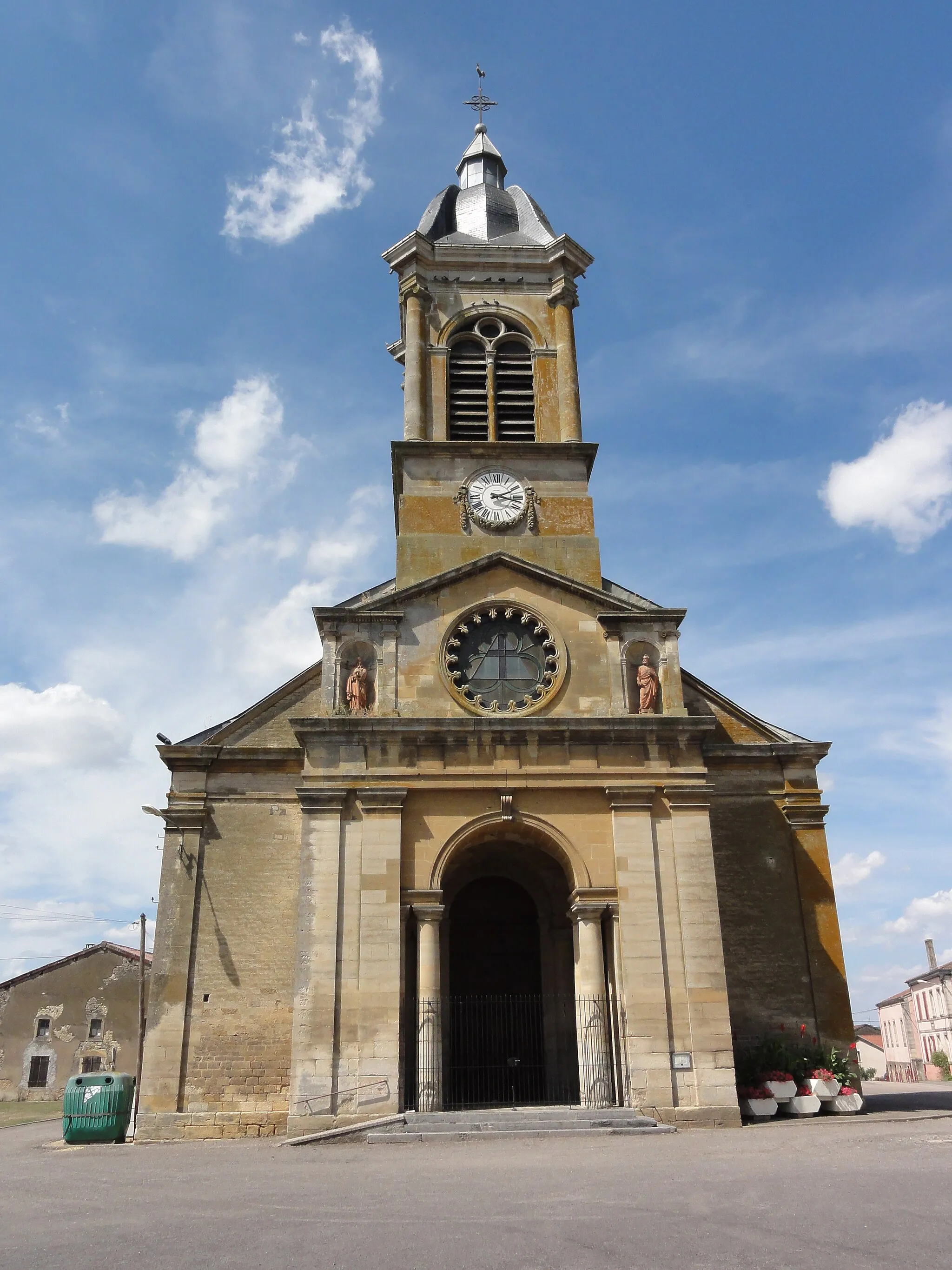 Photo showing: Mangiennes (Meuse) église