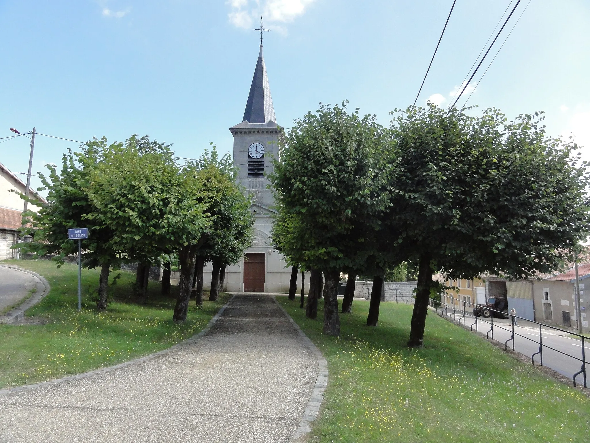 Photo showing: Ménil-aux-Bois (Meuse) église