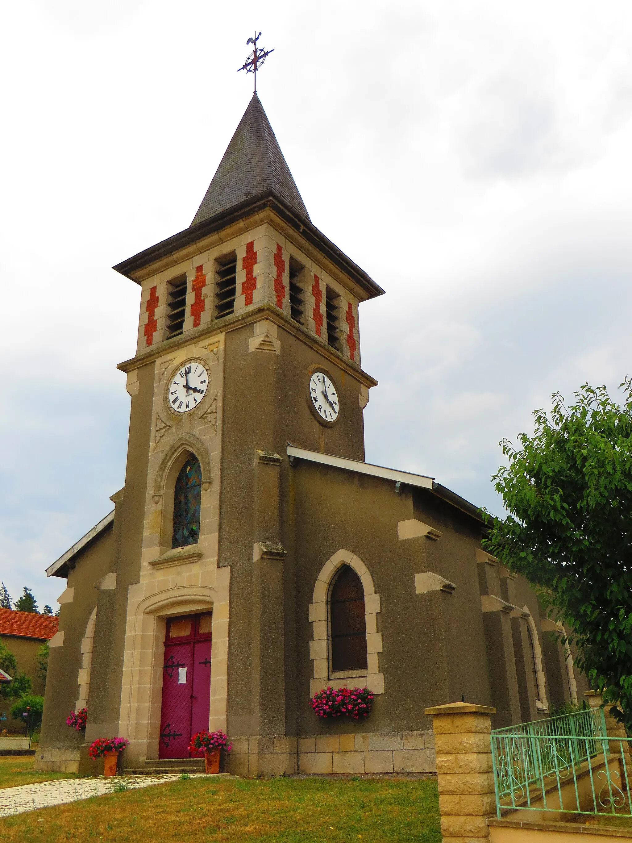 Photo showing: Samogneux L'église Saint-Remi
