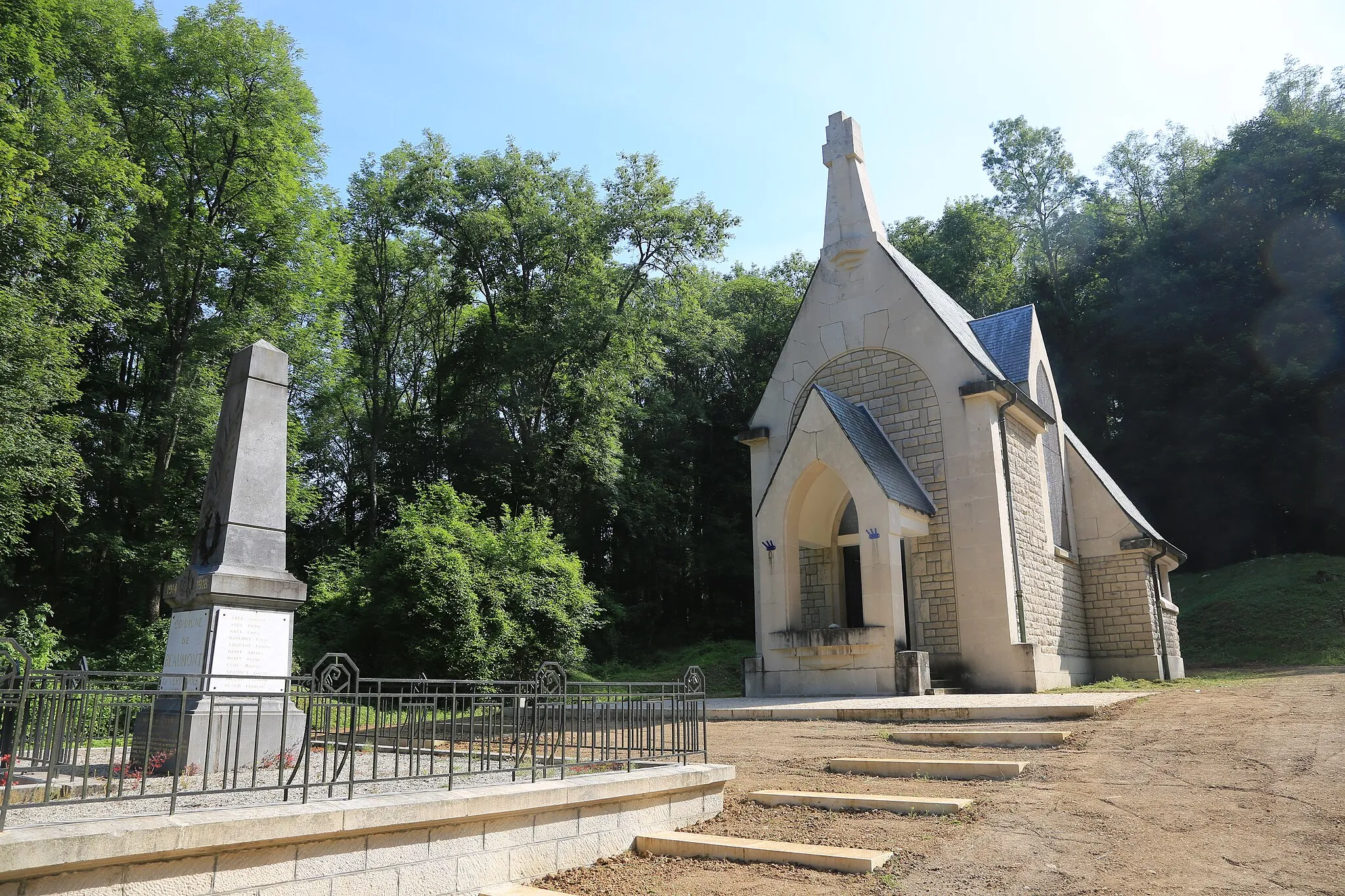Photo showing: Memorial church in the village Beaumont-en-Verdunois that was destroyed in the first world war