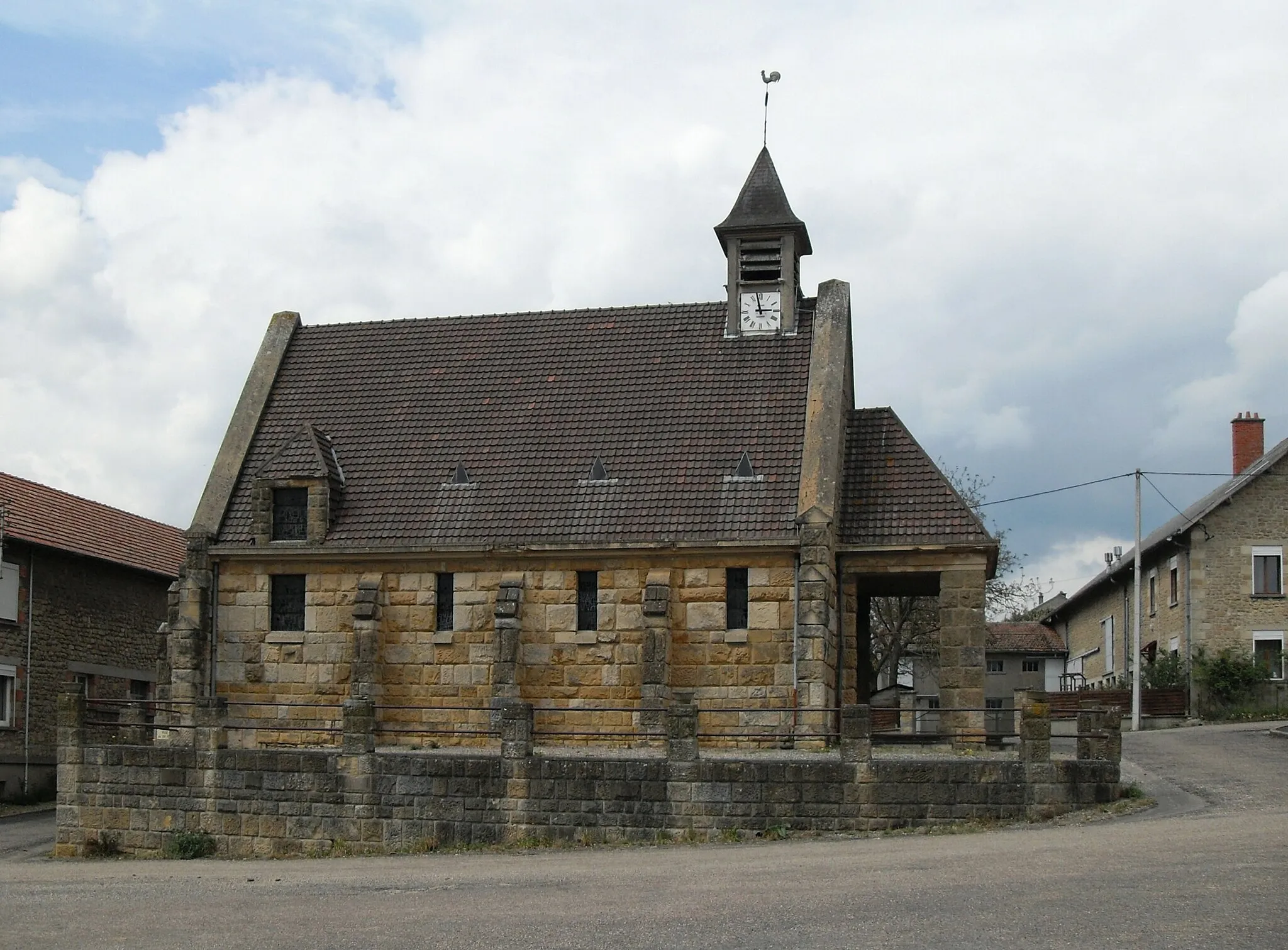 Photo showing: L'èglise de l'Invention-de-la-Sainte-Croix à Martincourt-sur-Meuse