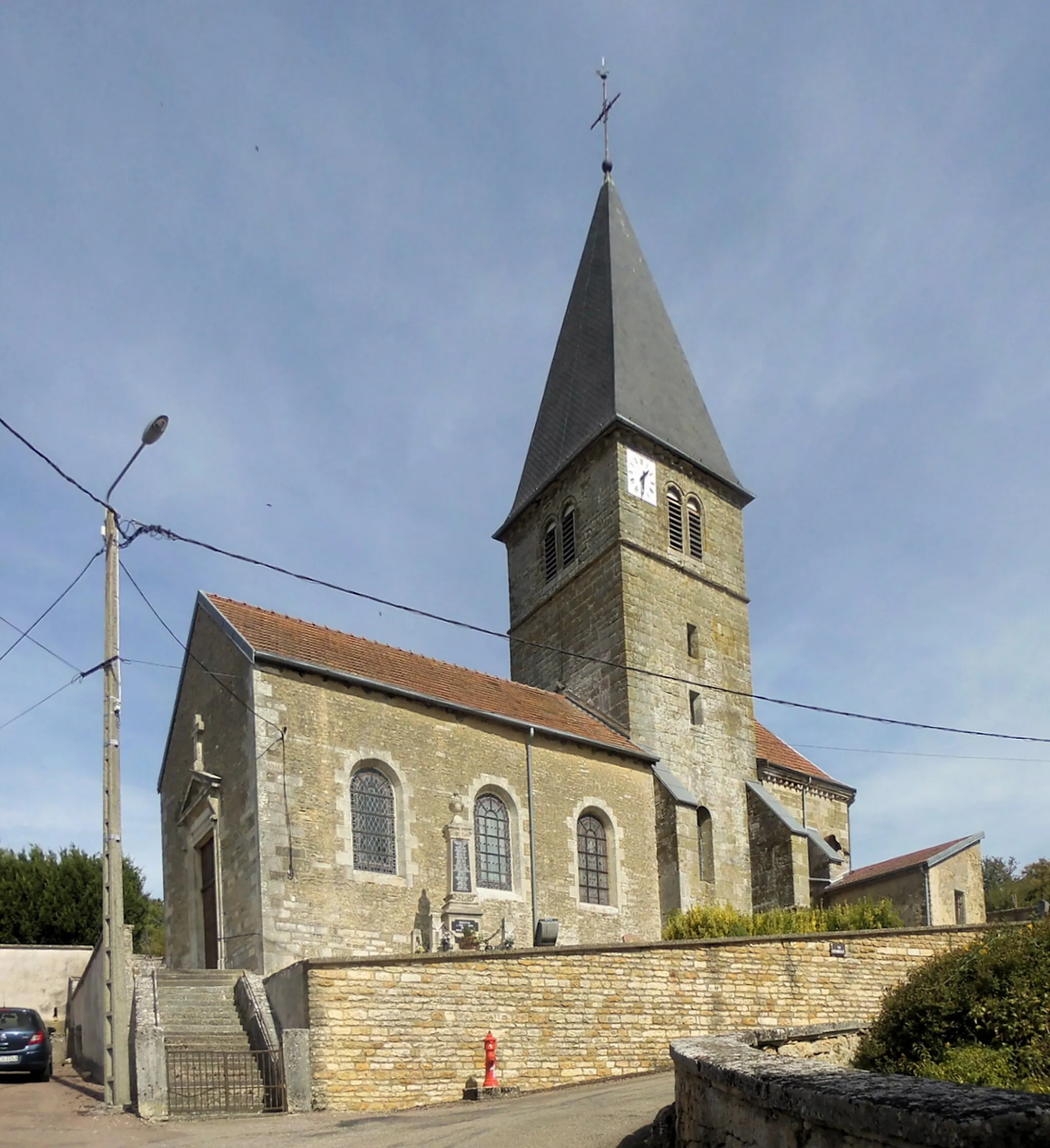 Photo showing: L'église Saint-Maurice de Doncourt-sur-Meuse