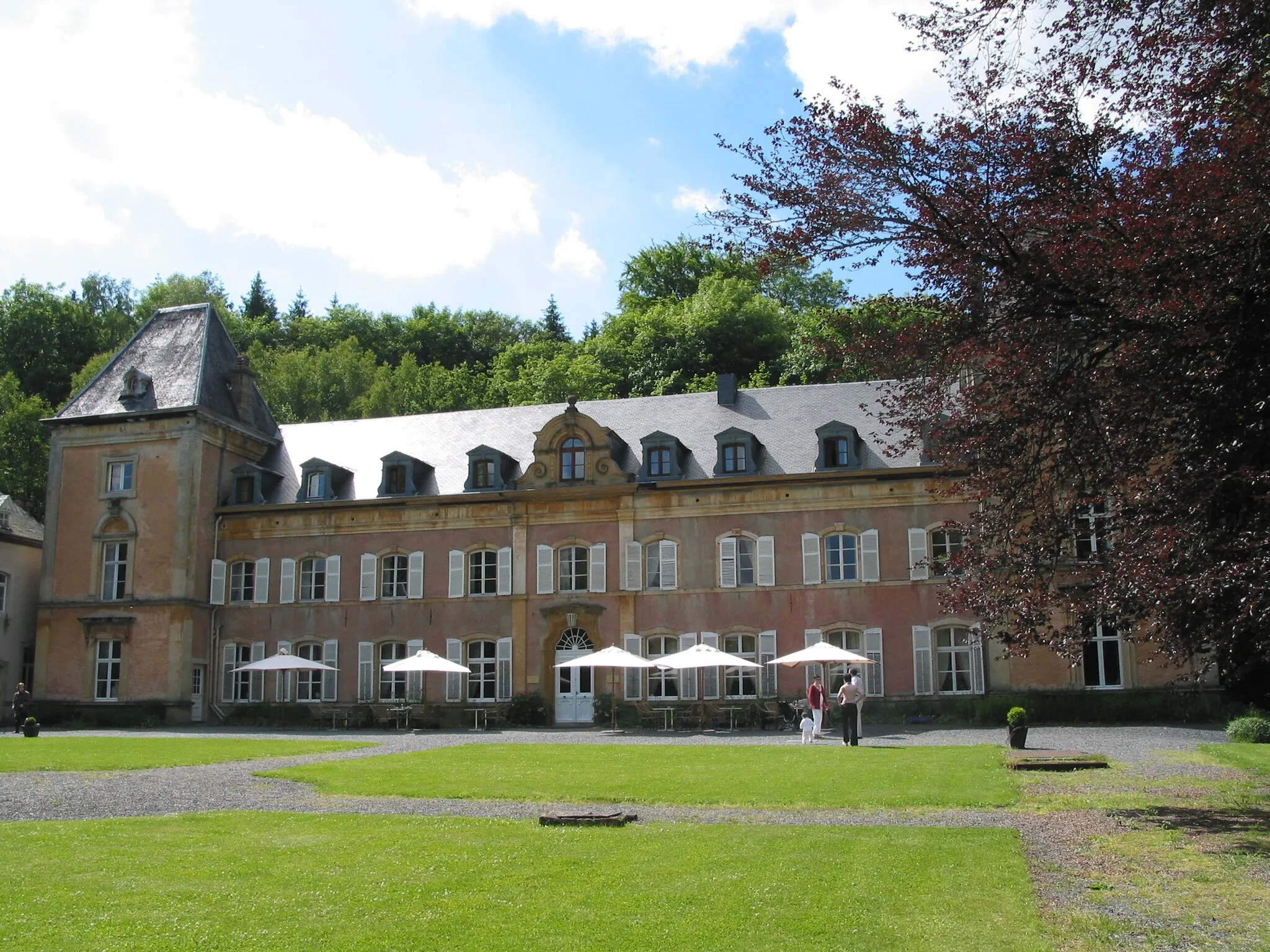 Photo showing: Habay-la-Neuve (Belgium), the « Pont d’Oye » castle.