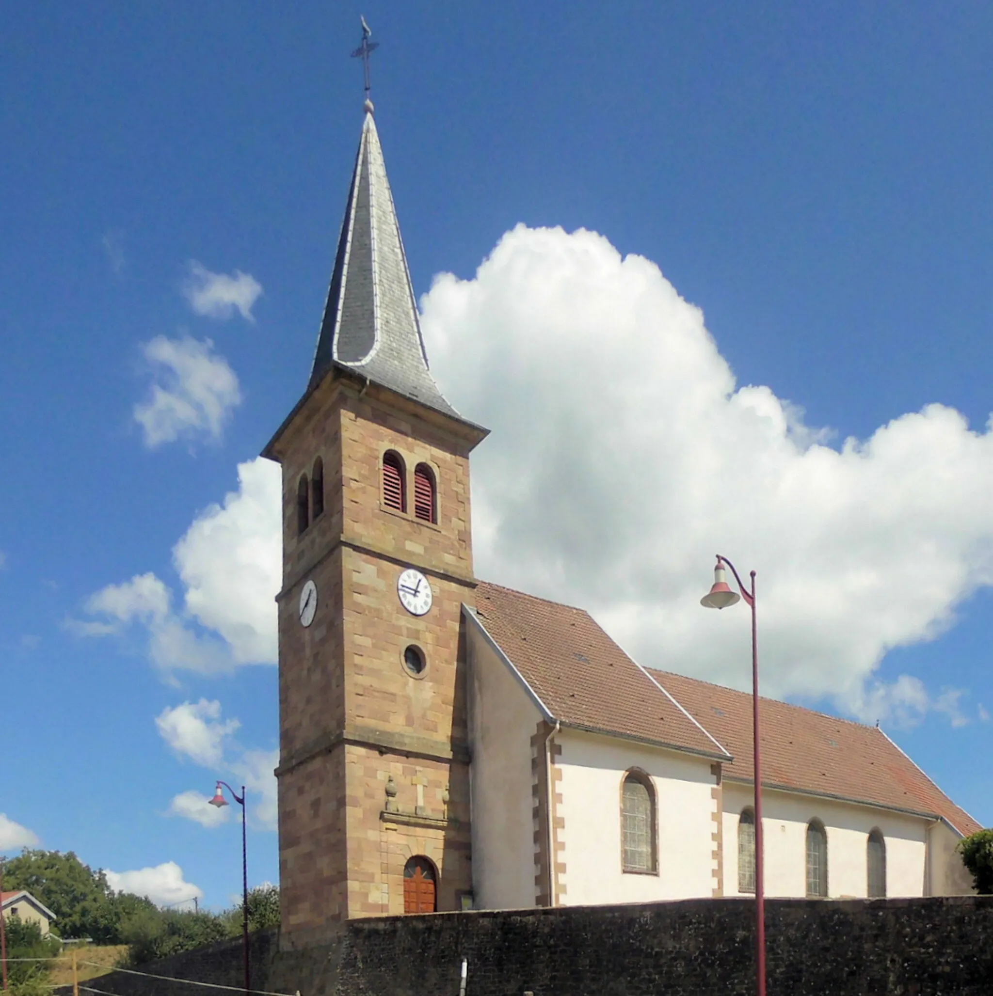 Photo showing: L'église Sainte-Gébétrude de Charmois-devant-Bruyères, côté sud