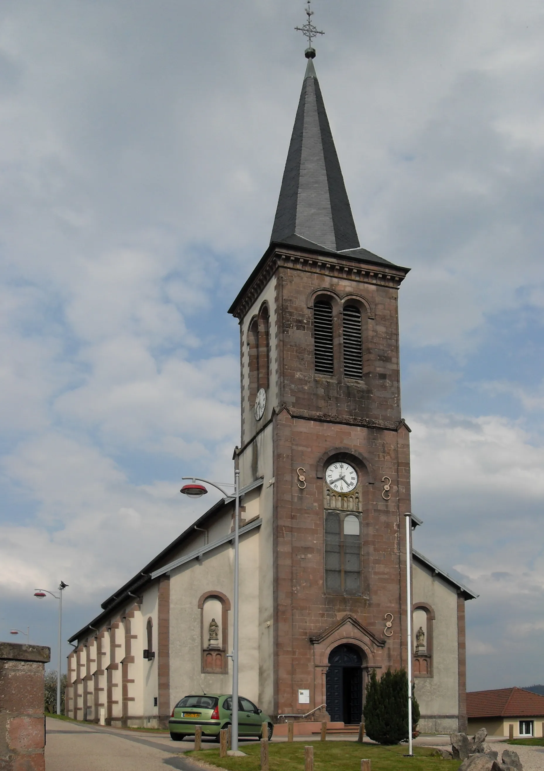 Photo showing: L'église Sainte-Madeleine à Laval-sur-Vologne, côté sud-ouest