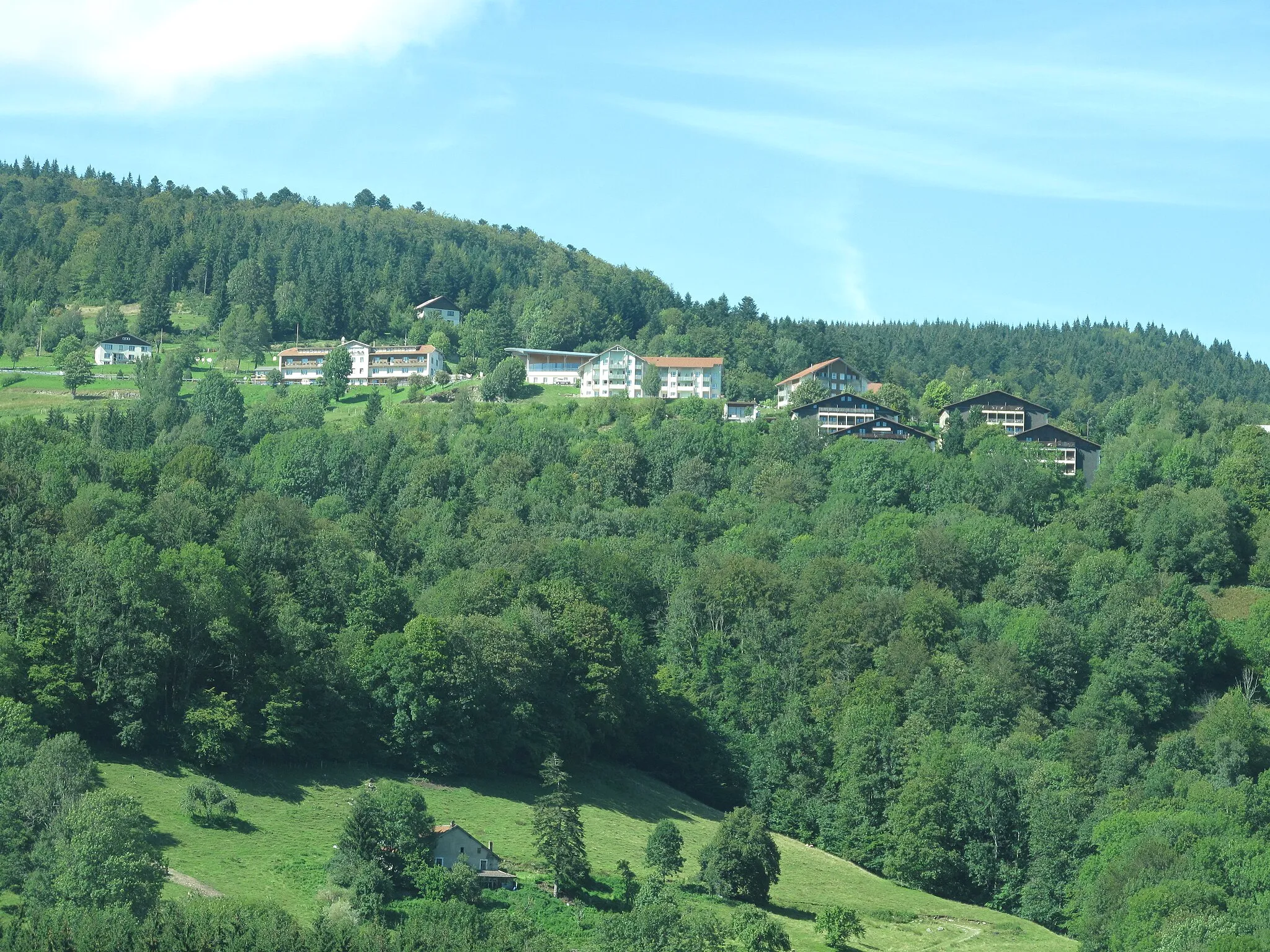 Photo showing: The buildings of the holidays center Azureva in Bussang (Vosges, France).