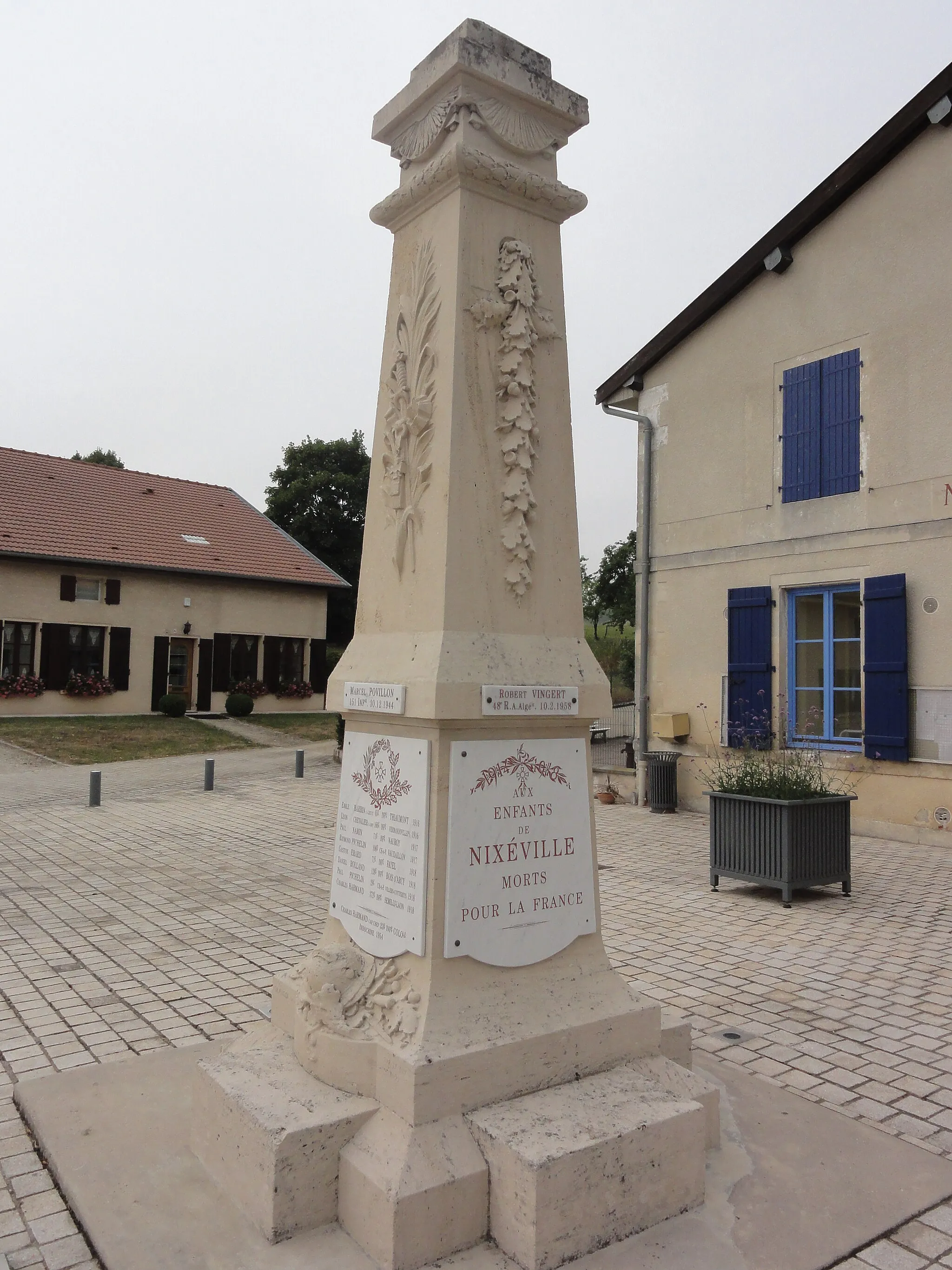 Photo showing: Nixéville (Nixéville-Blercourt, Meuse) monument aux morts