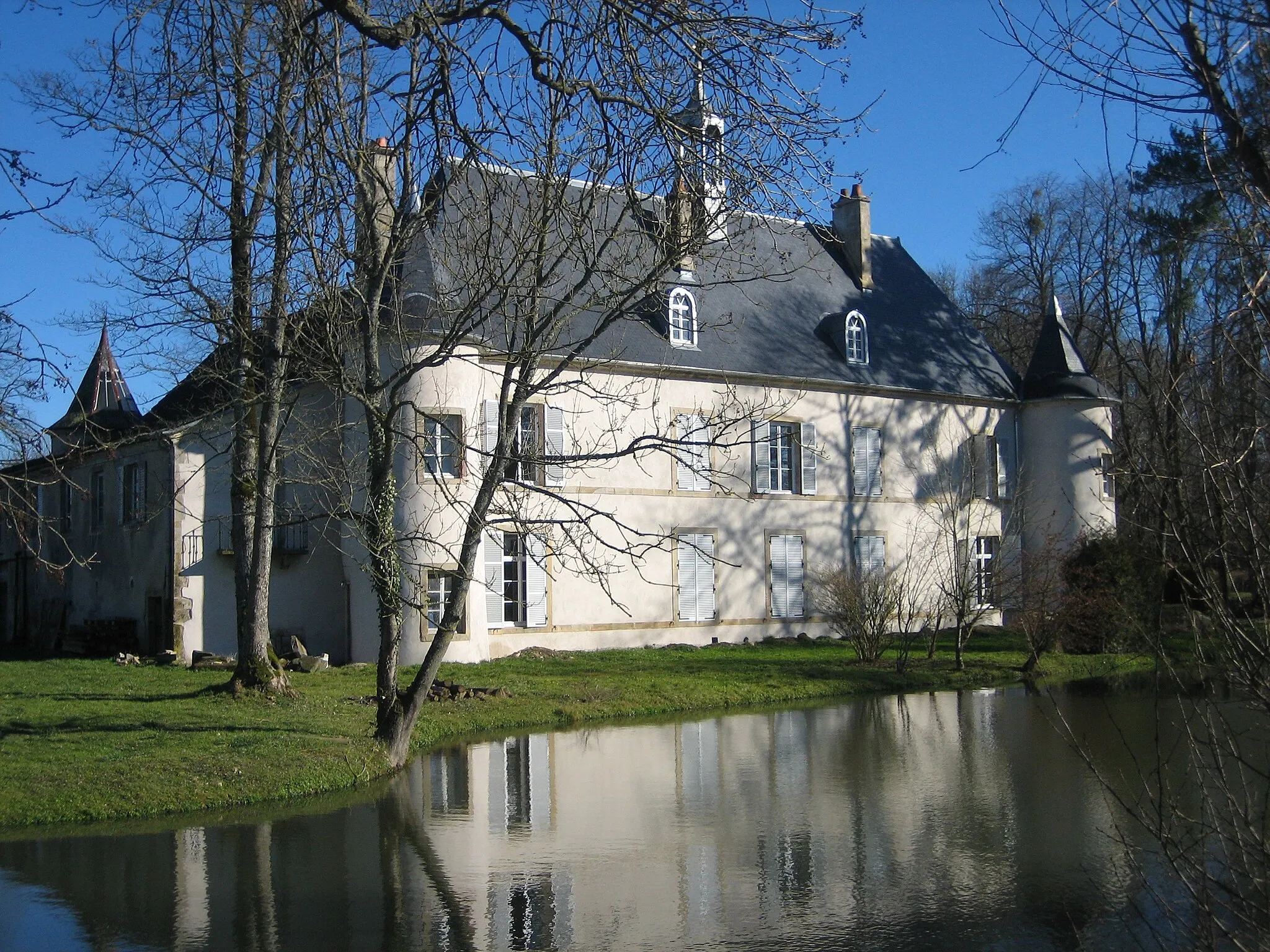 Photo showing: This building is inscrit au titre des monuments historiques de la France. It is indexed in the base Mérimée, a database of architectural heritage maintained by the French Ministry of Culture, under the reference PA00132652 .