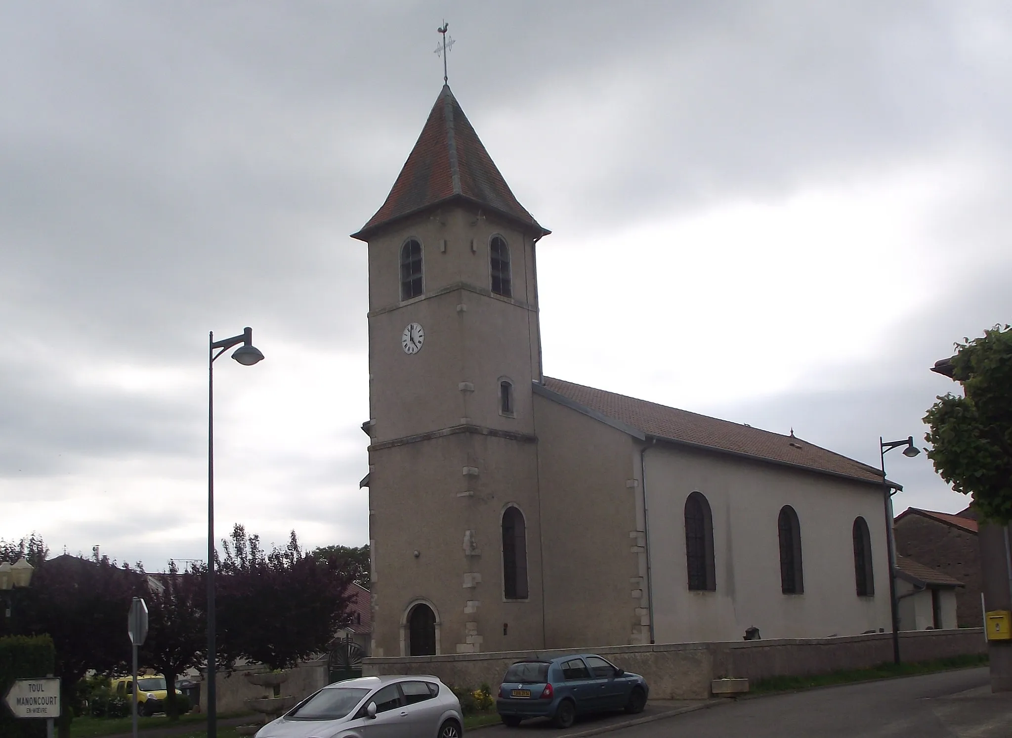 Photo showing: Eglise Saint Pierre