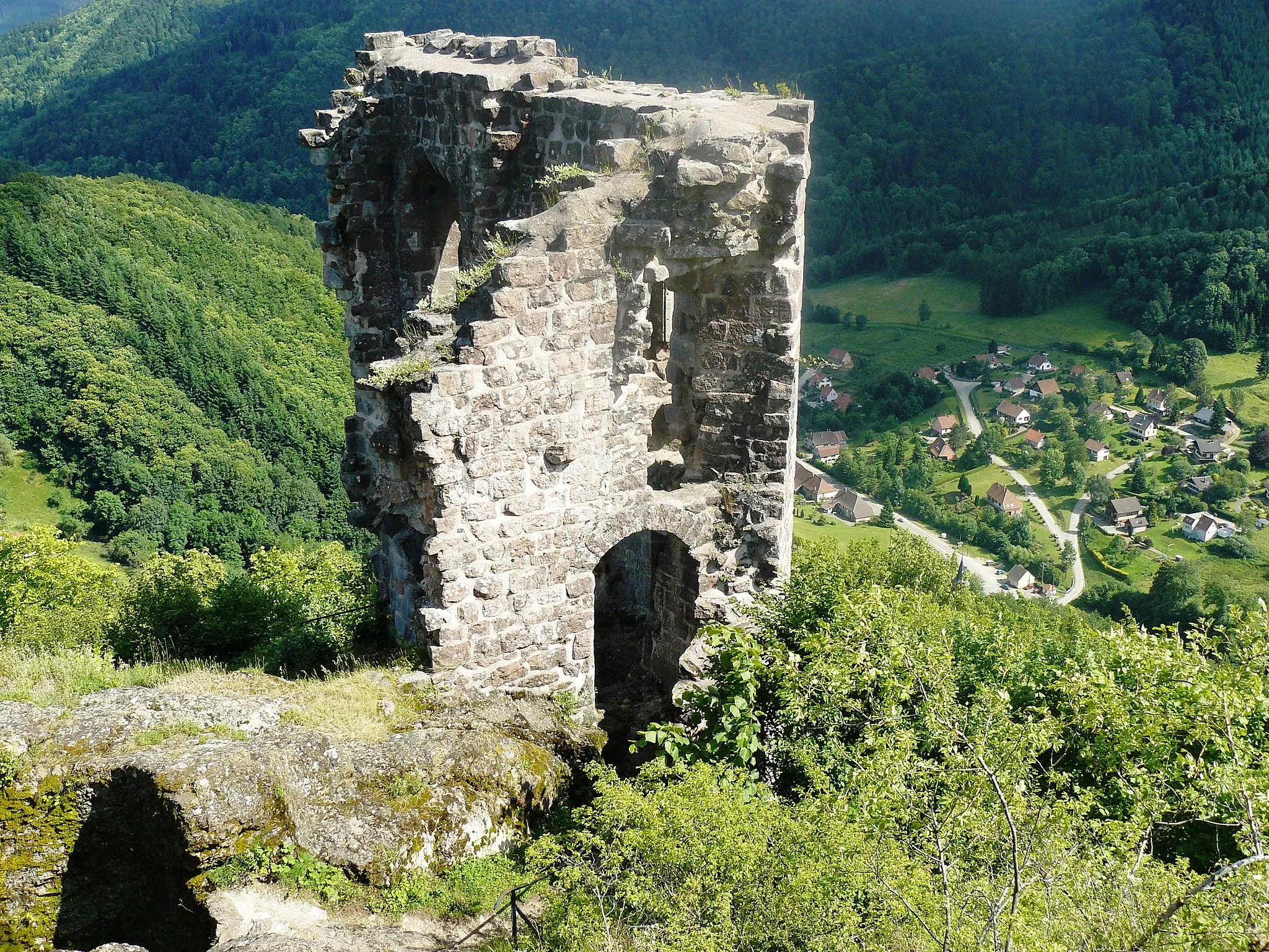 Photo showing: Vue sur le château du Bilstein lorrain