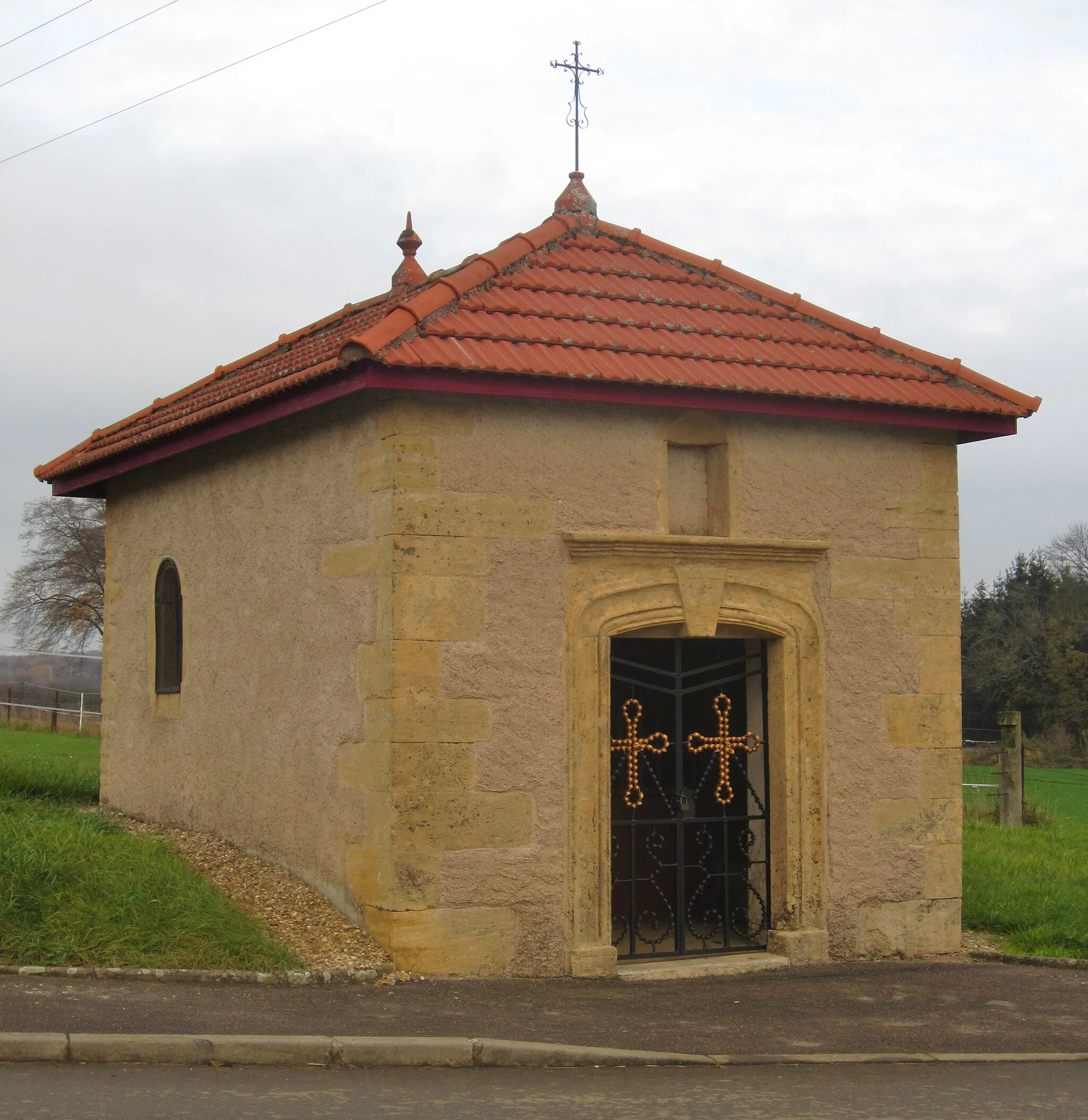 Photo showing: DescriptionChapelle Mont Bonvillers.JPG

chapelle Mont Bonvillers
Date

8 November 2011
Source

mon appareil photo
Author

Aimelaime
Permission (Reusing this file)

Public domainPublic domainfalsefalse

I, the copyright holder of this work, release this work into the public domain. This applies worldwide. In some countries this may not be legally possible; if so: I grant anyone the right to use this work for any purpose, without any conditions, unless such conditions are required by law.