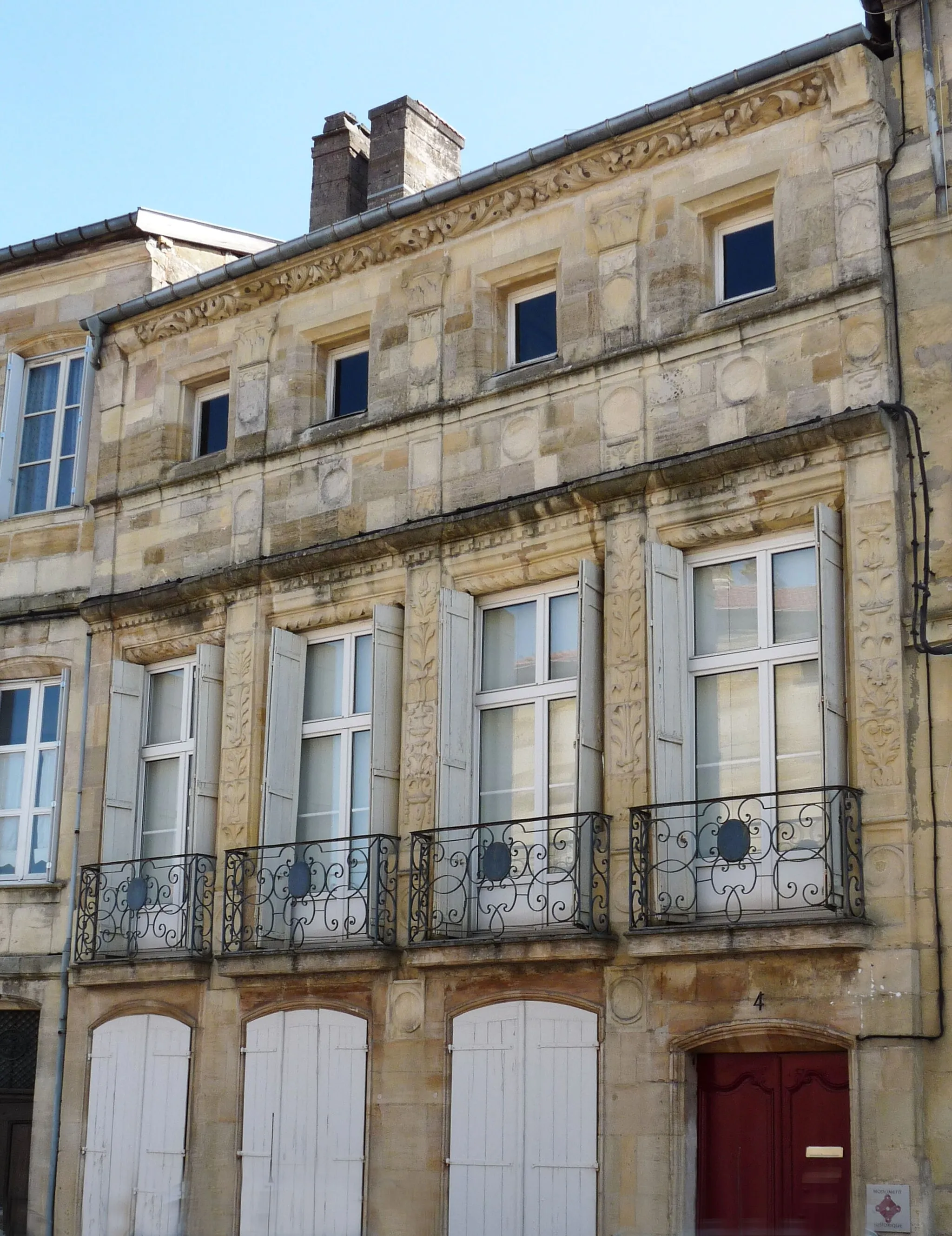 Photo showing: Immeuble de Bar-le-Duc (Meuse), au n° 4 de la place Saint-Pierre. Quartier Renaissance de la Ville Haute. Classé par les Monuments historiques en 1992.