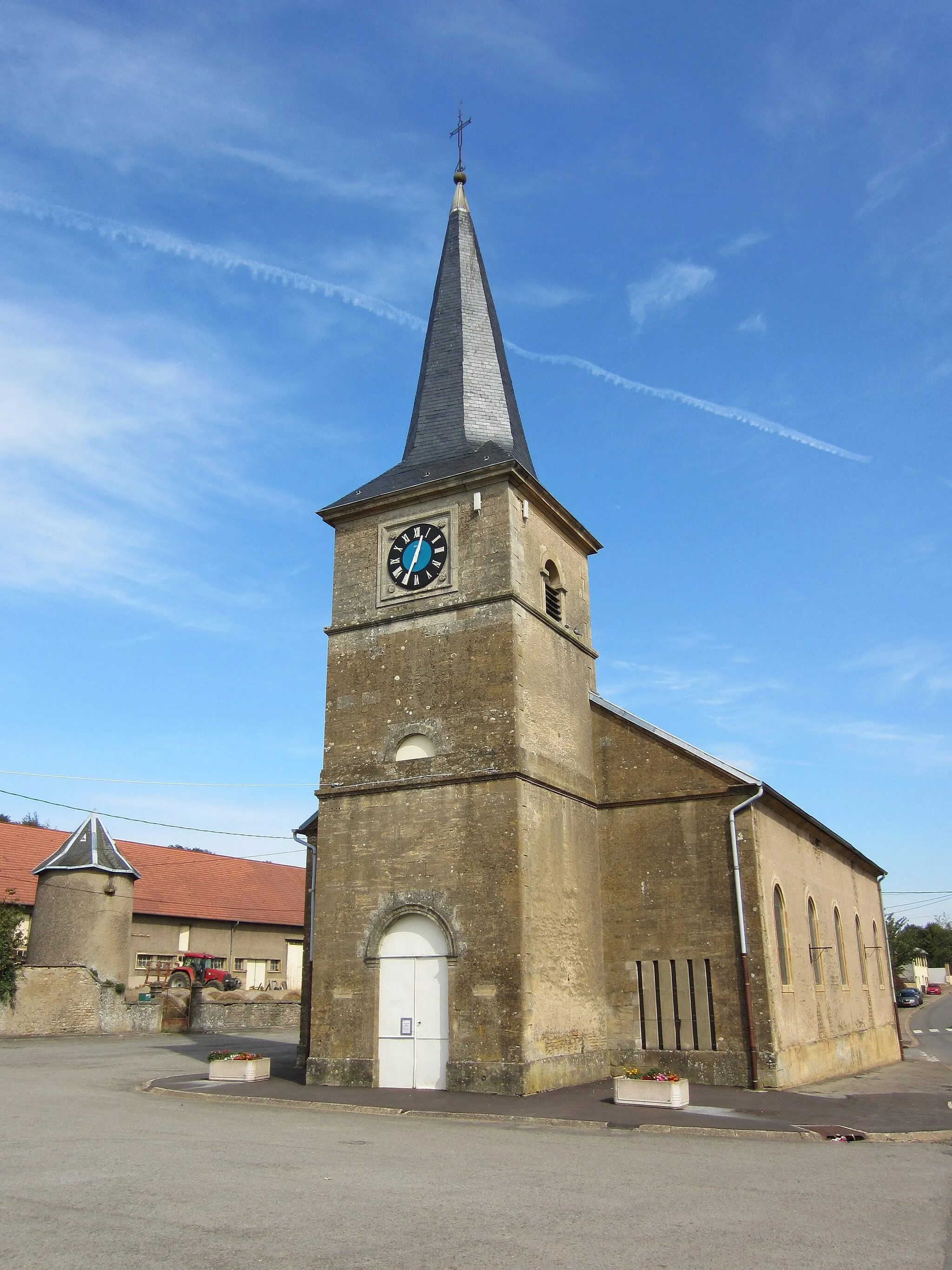 Photo showing: DescriptionEglise Errouville.JPG

Église Saint Willibrord Errouville
Date

16 September 2011
Source

mon appareil photo
Author

Aimelaime
Permission (Reusing this file)

Public domainPublic domainfalsefalse

I, the copyright holder of this work, release this work into the public domain. This applies worldwide. In some countries this may not be legally possible; if so: I grant anyone the right to use this work for any purpose, without any conditions, unless such conditions are required by law.