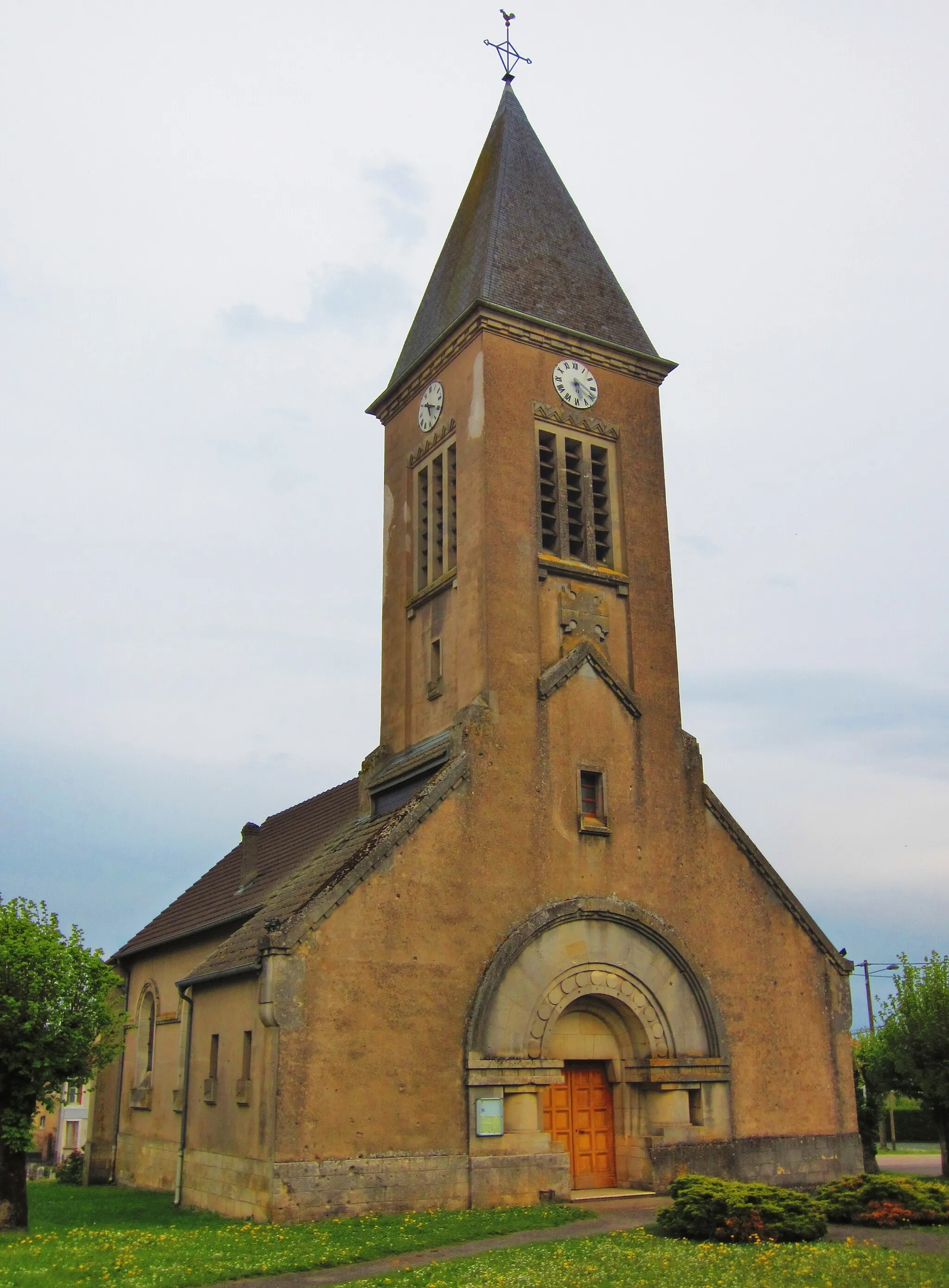 Photo showing: Apremont Foret church
